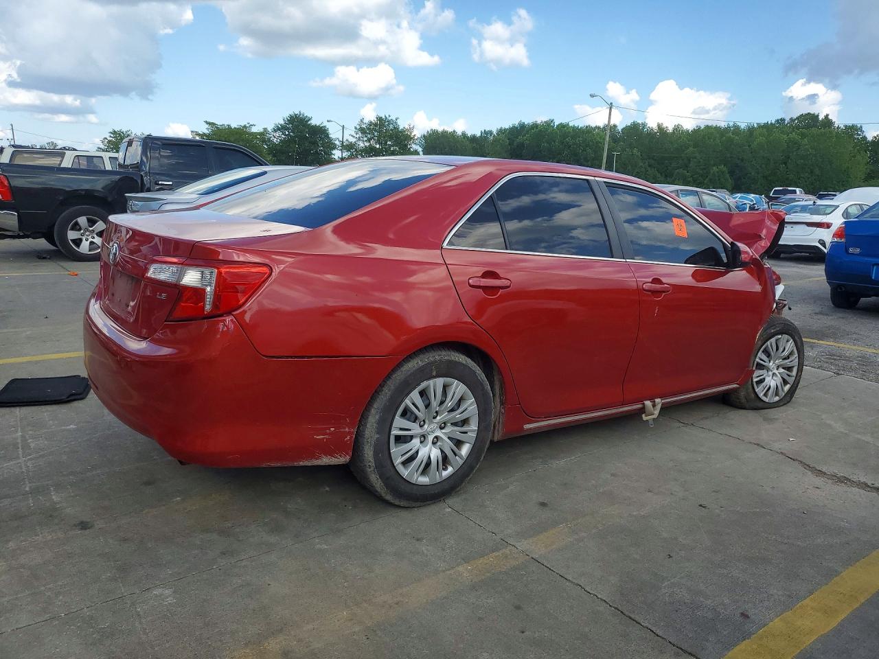 2014 Toyota Camry Le Red vin: 4T4BF1FK3ER413523