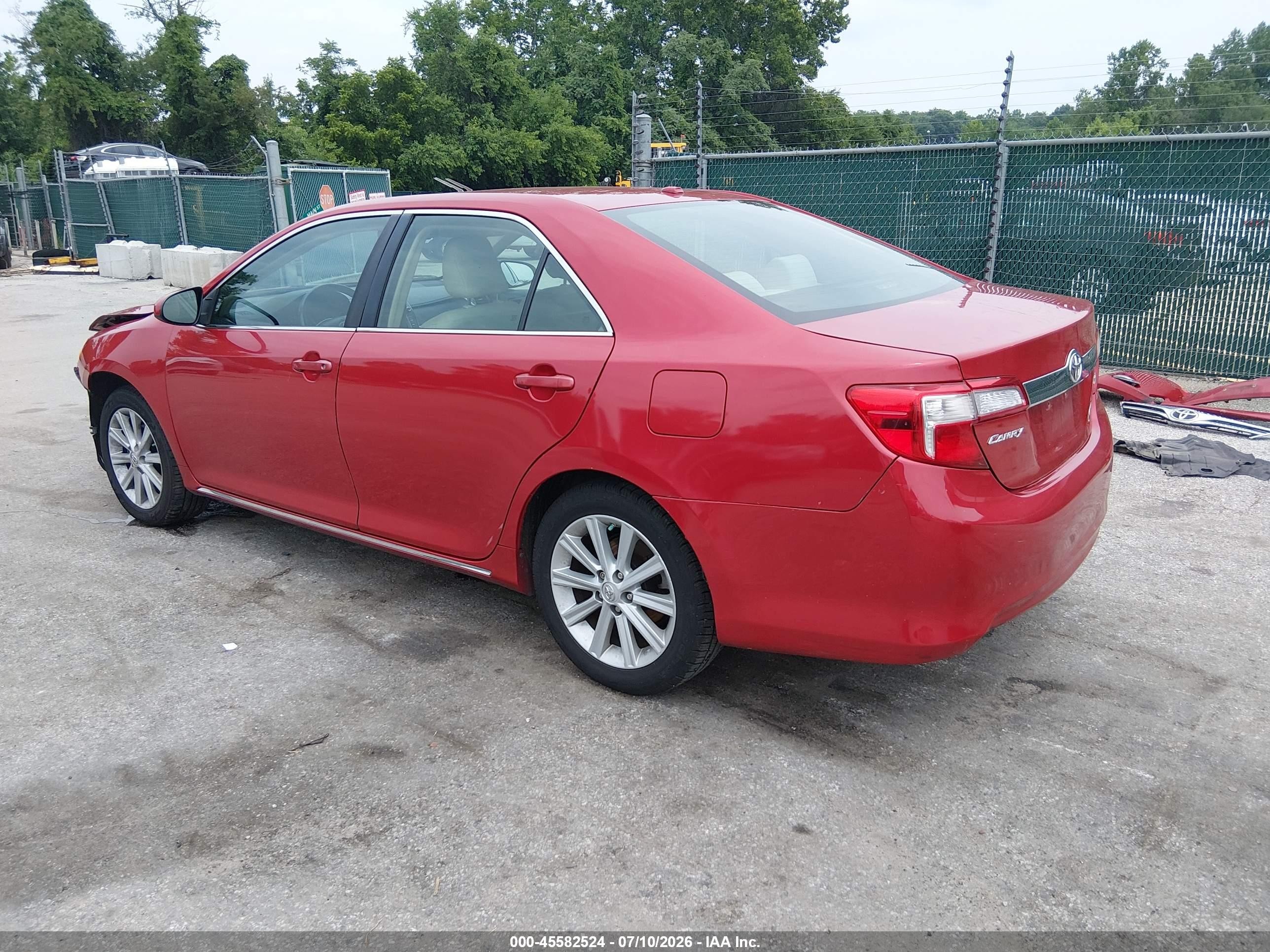 2014 Toyota Camry Xle Красный vin: 4T4BF1FK3ER420049