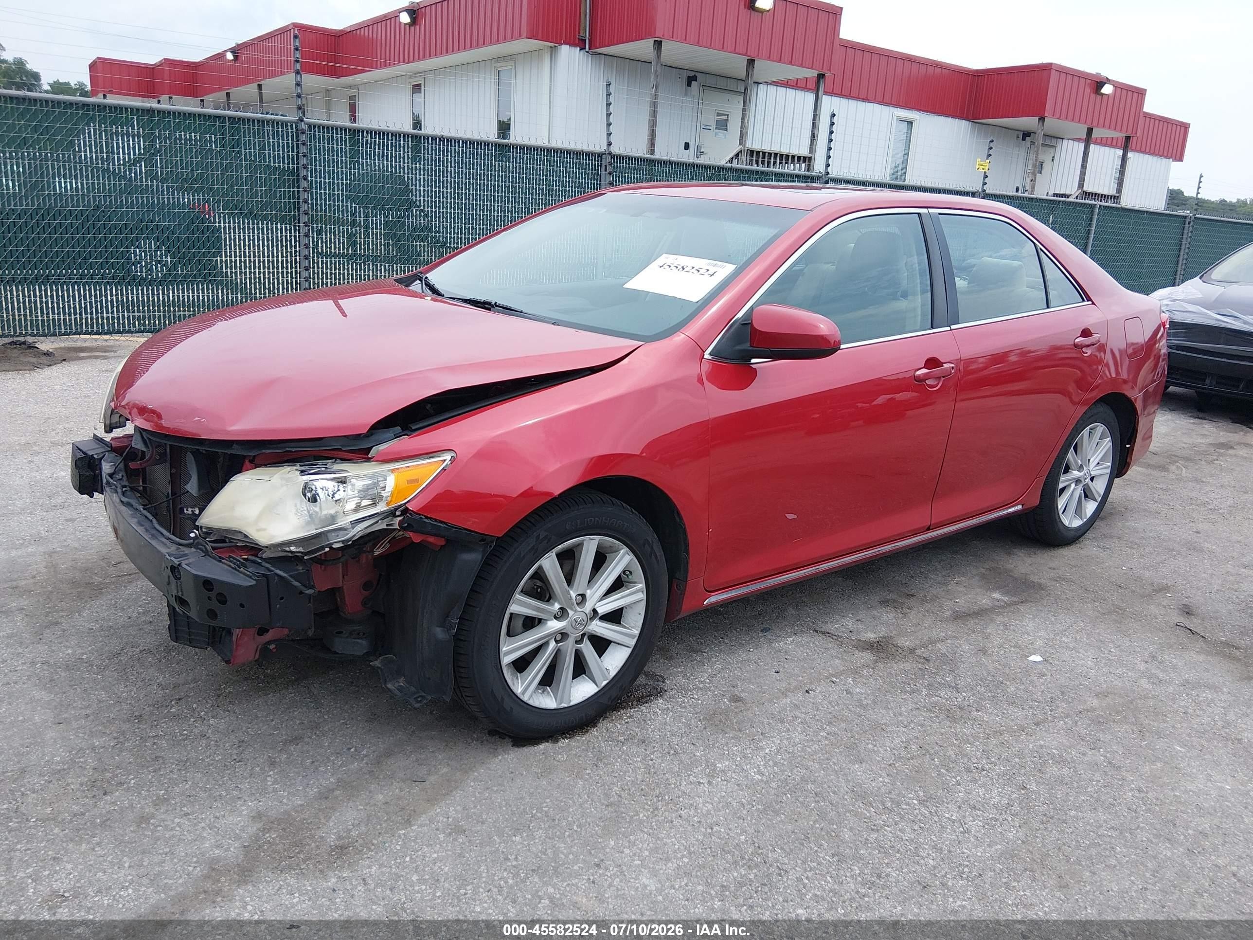 2014 Toyota Camry Xle Красный vin: 4T4BF1FK3ER420049