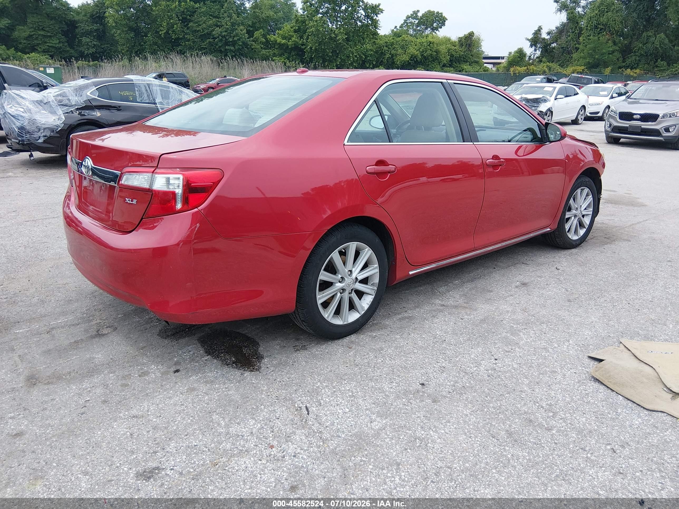 2014 Toyota Camry Xle Красный vin: 4T4BF1FK3ER420049