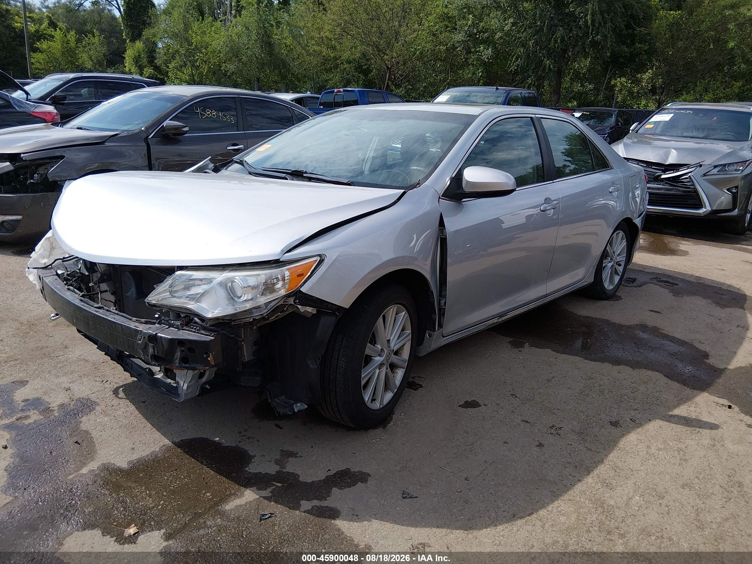 2014 Toyota Camry Xle Silver vin: 4T4BF1FK3ER423792