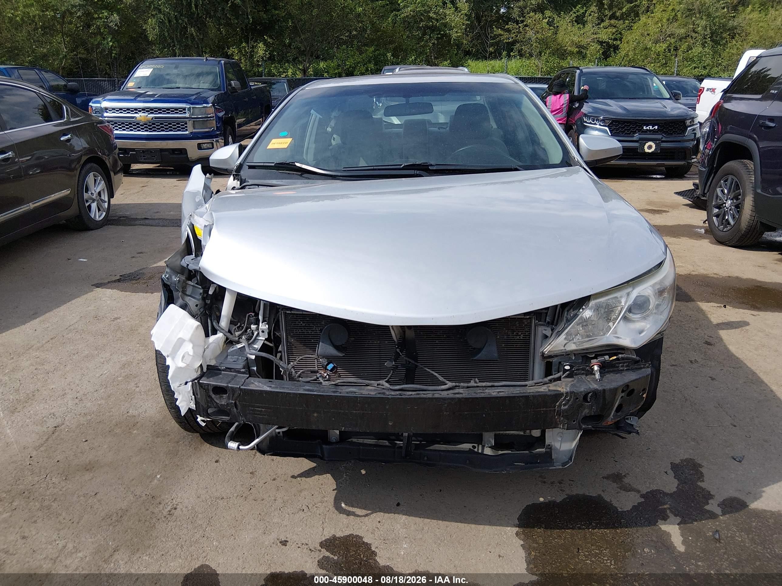 2014 Toyota Camry Xle Silver vin: 4T4BF1FK3ER423792