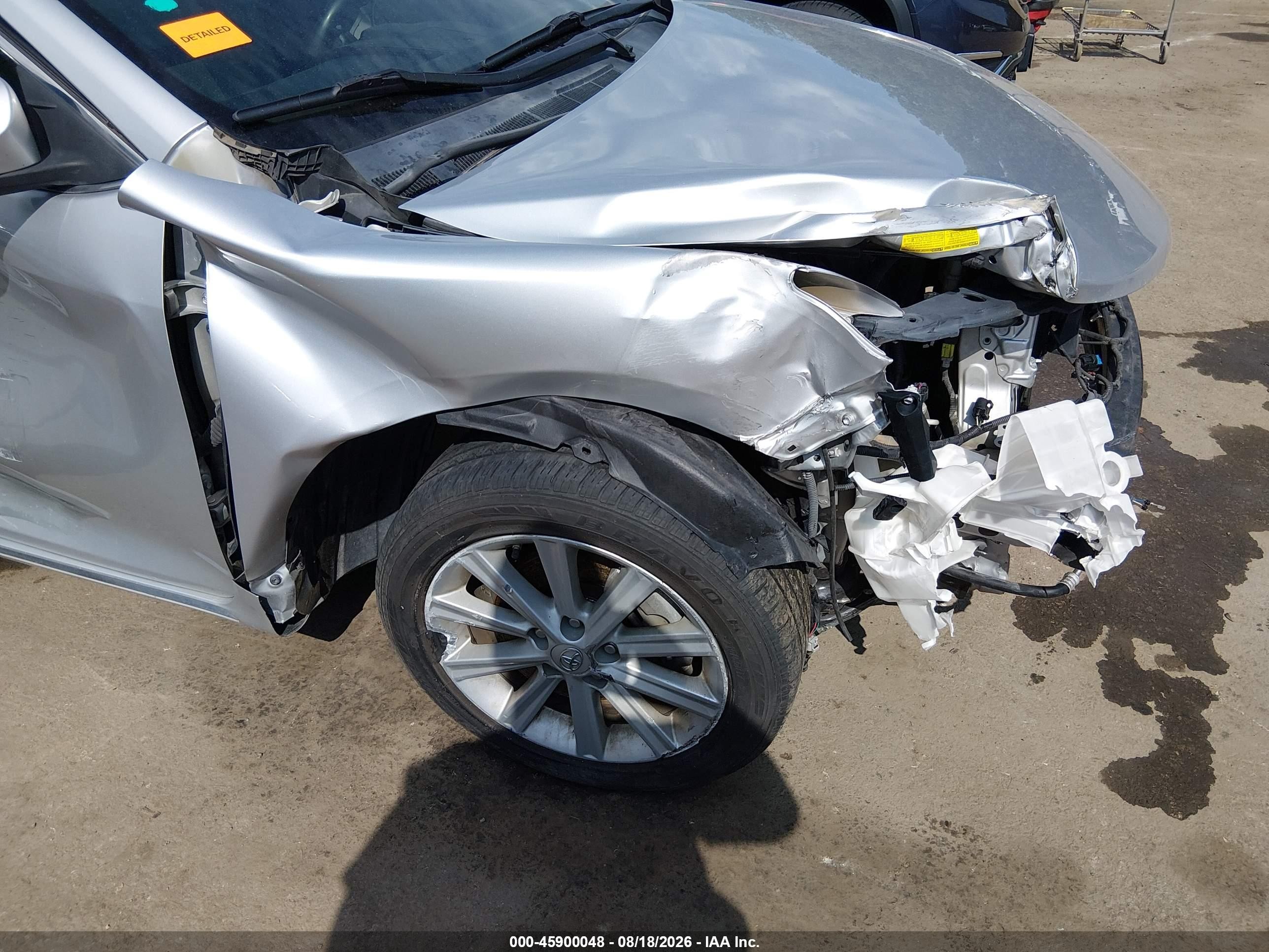 2014 Toyota Camry Xle Silver vin: 4T4BF1FK3ER423792
