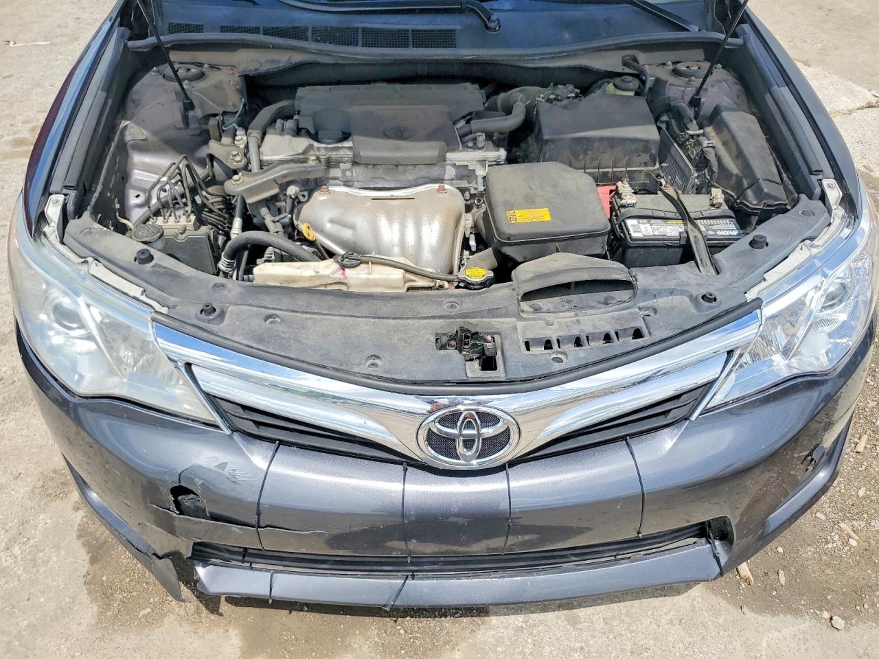 2014 Toyota Camry Le Gray vin: 4T4BF1FK3ER425767