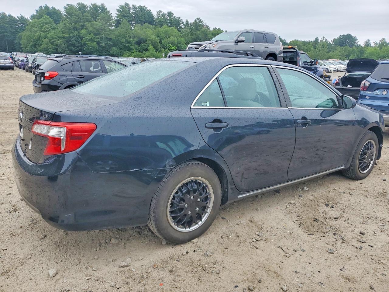 2014 Toyota Camry Le Blue vin: 4T4BF1FK3ER428278