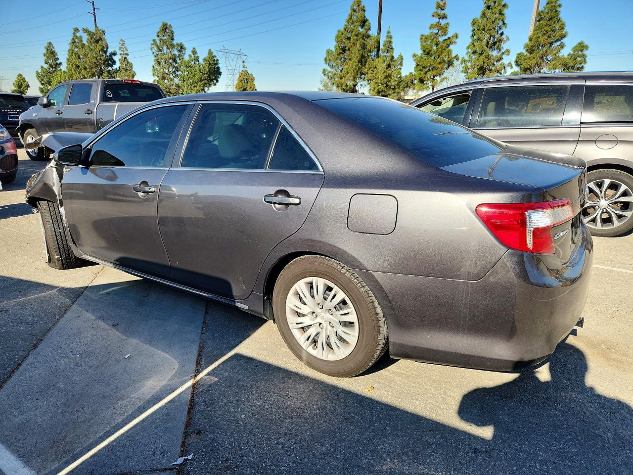 2014 Toyota Camry Le Gray vin: 4T4BF1FK3ER430581