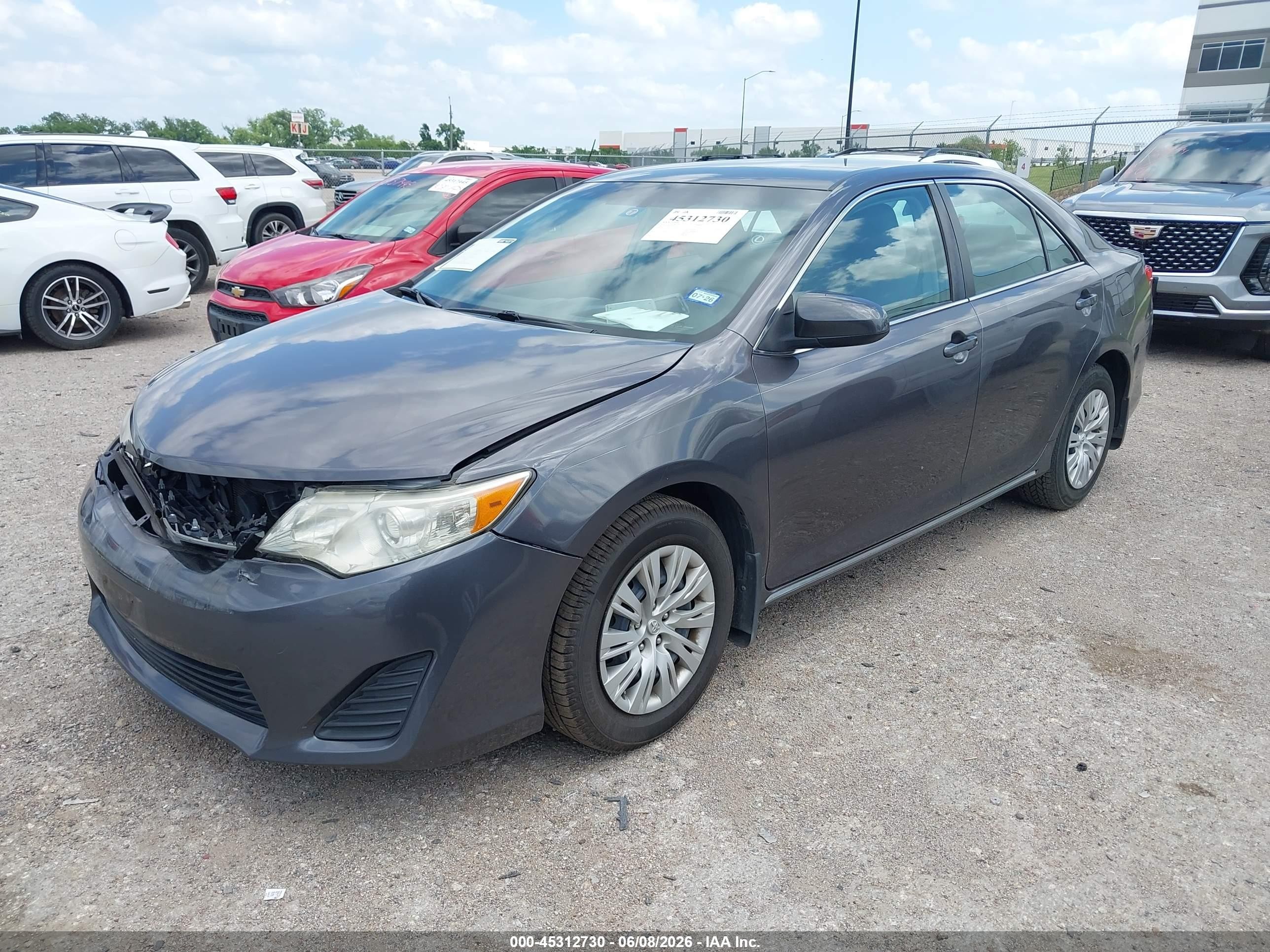 2014 Toyota Camry Le Gray vin: 4T4BF1FK3ER430726