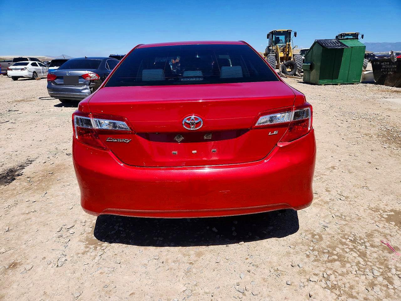 2014 Toyota Camry Le Красный vin: 4T4BF1FK3ER441712