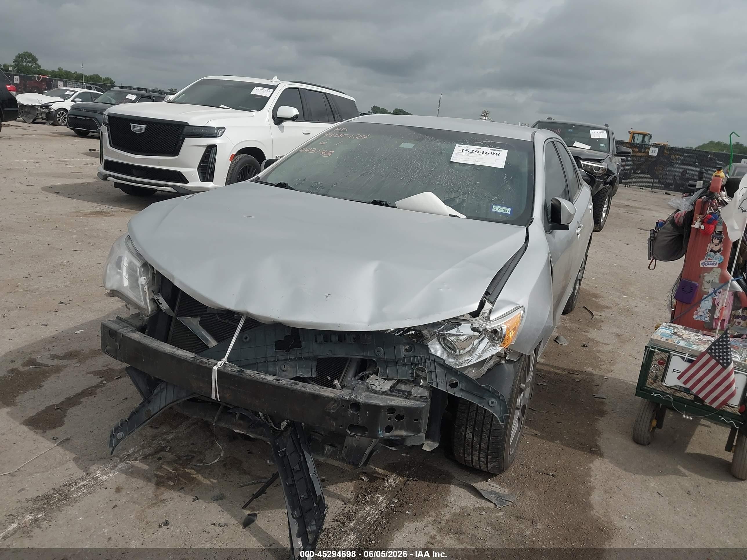 2014 Toyota Camry Le Silver vin: 4T4BF1FK3ER443198