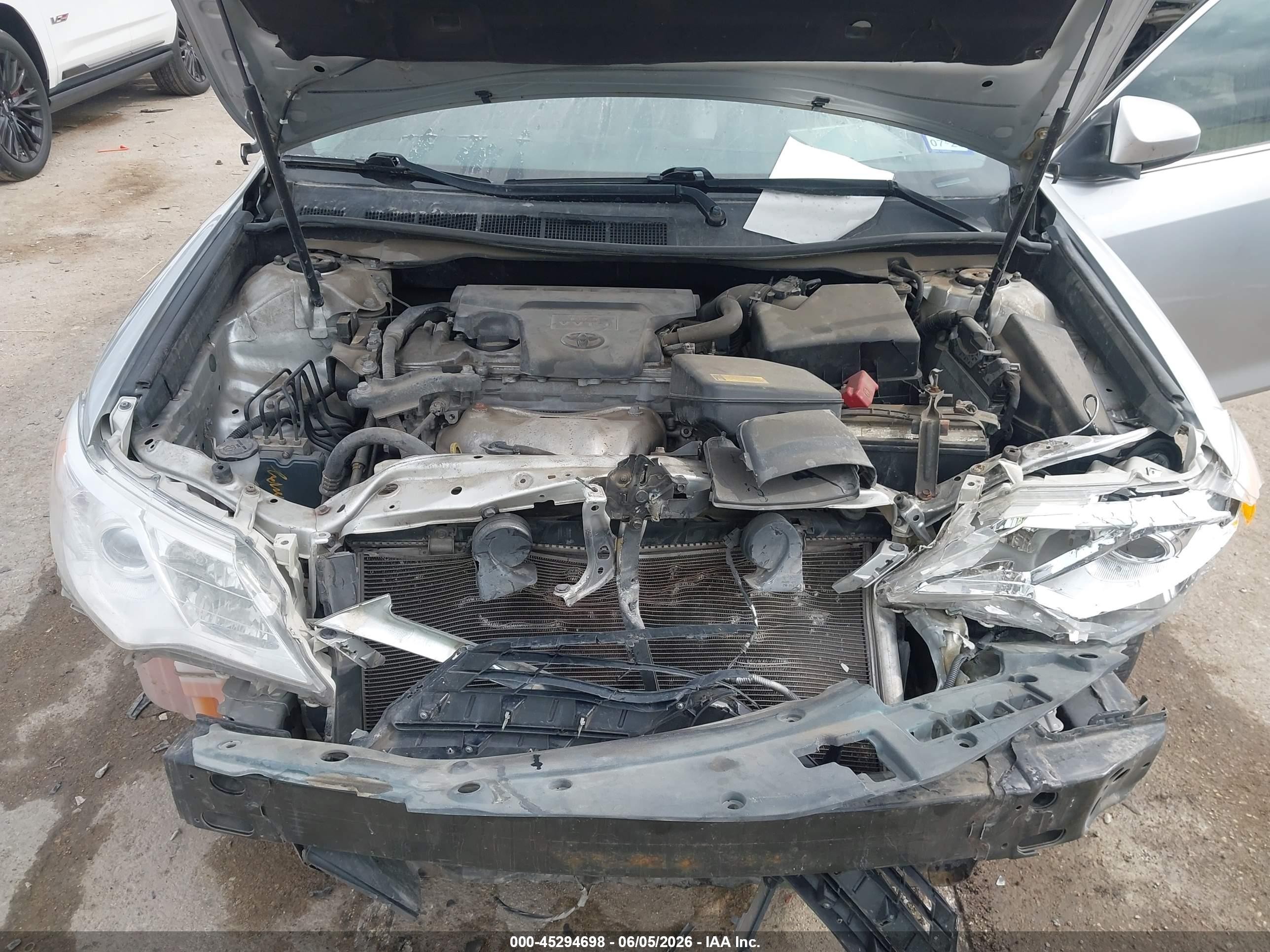 2014 Toyota Camry Le Silver vin: 4T4BF1FK3ER443198