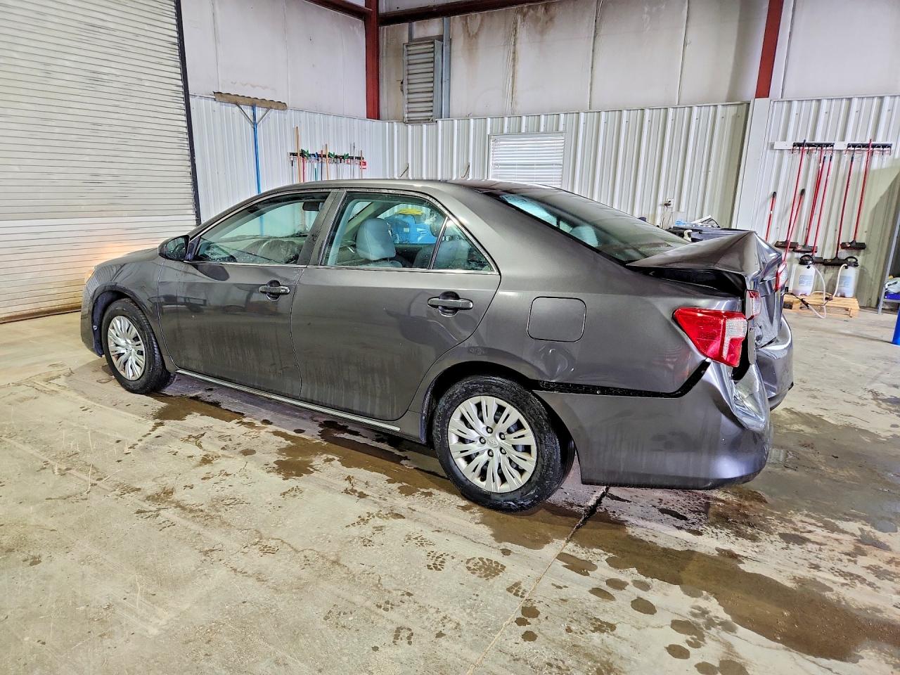 2014 Toyota Camry Le Gray vin: 4T4BF1FK3ER444108