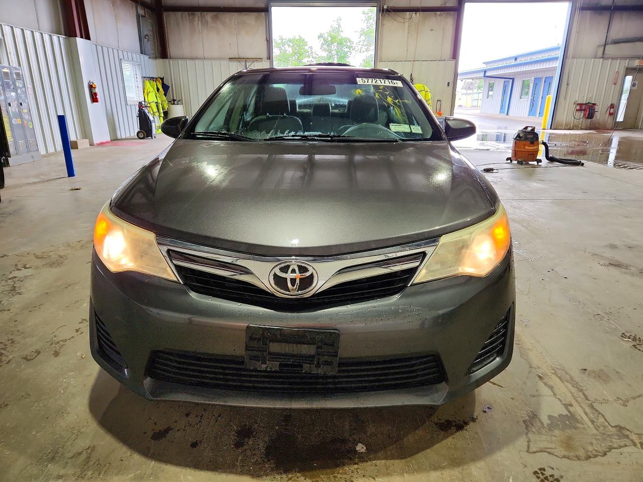 2014 Toyota Camry Le Gray vin: 4T4BF1FK3ER444108