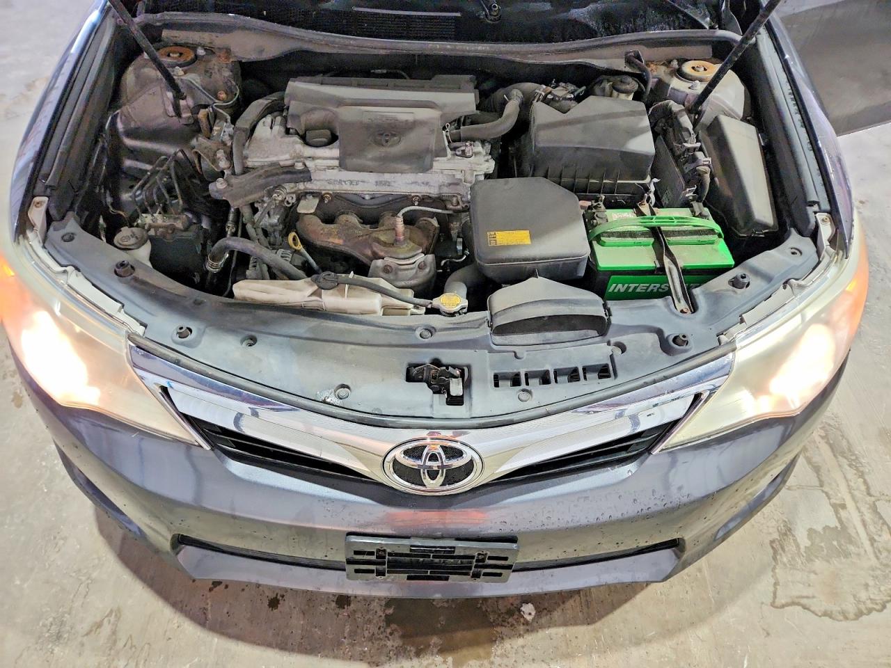 2014 Toyota Camry Le Gray vin: 4T4BF1FK3ER444108