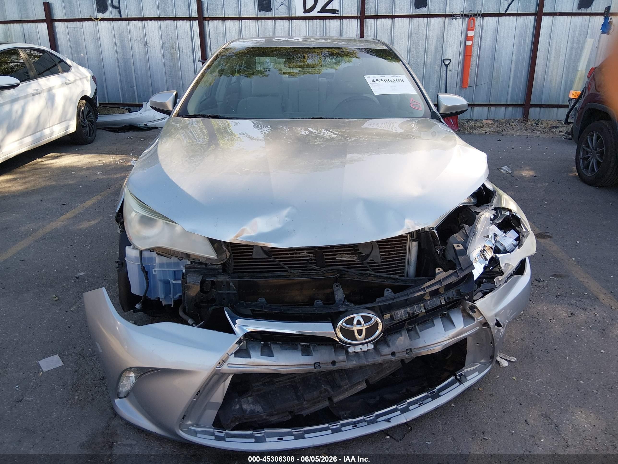 2015 Toyota Camry Le Silver vin: 4T4BF1FK3FR446829