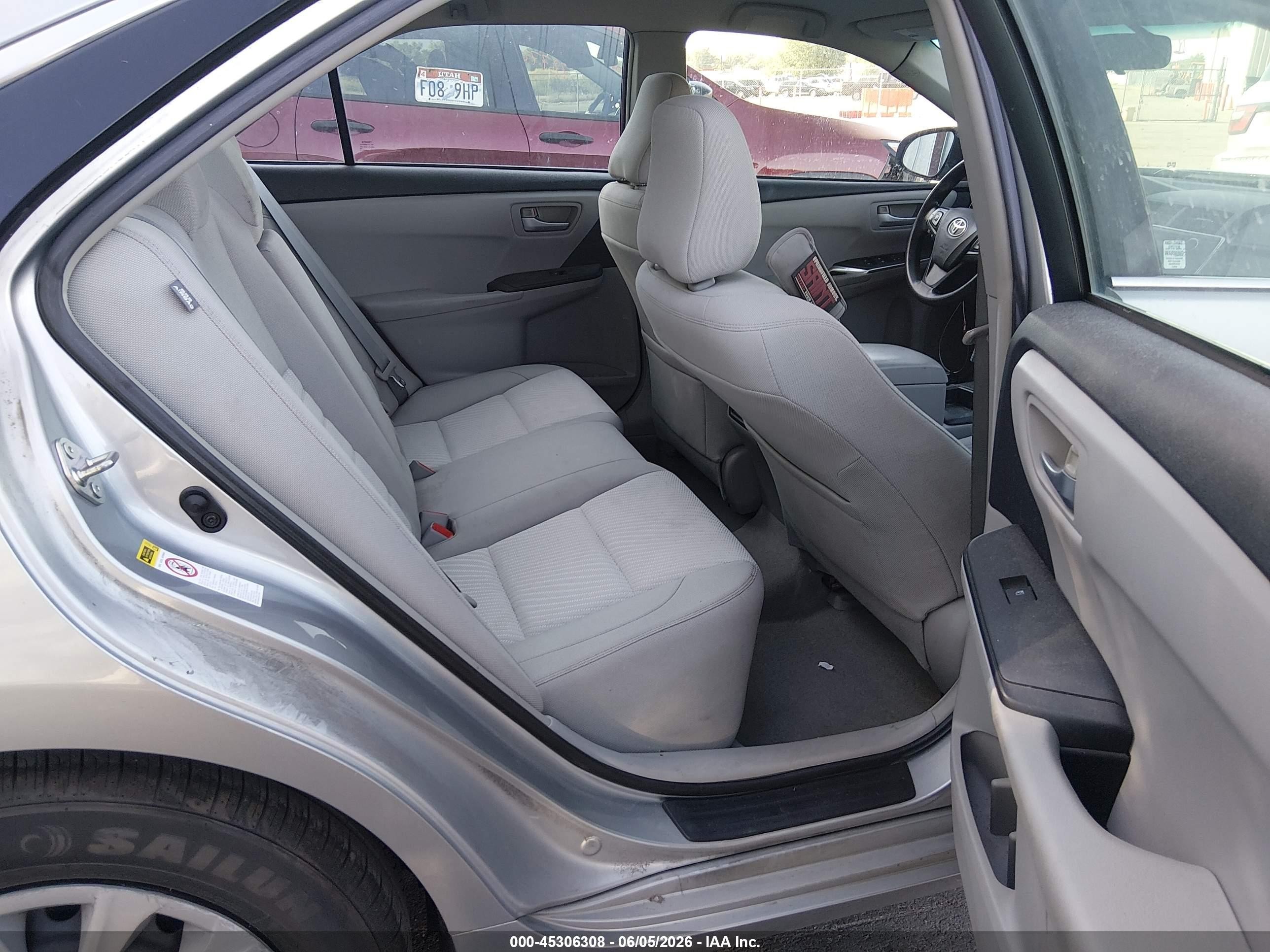 2015 Toyota Camry Le Silver vin: 4T4BF1FK3FR446829