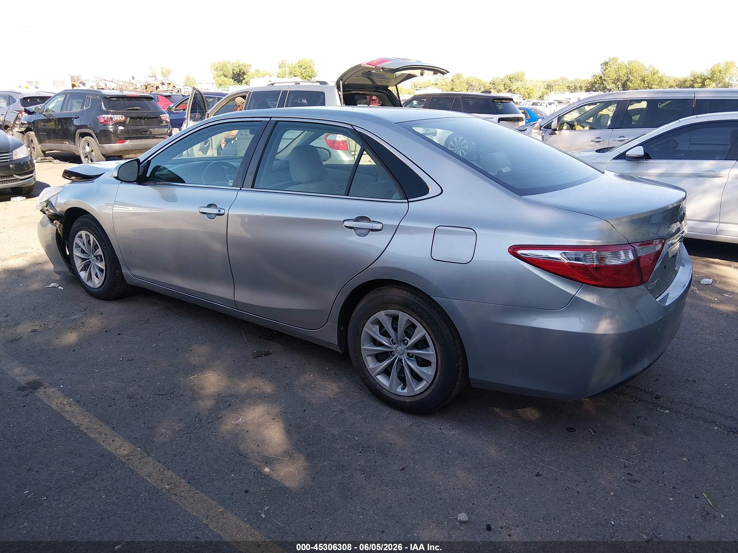 2015 Toyota Camry Le Silver vin: 4T4BF1FK3FR446829