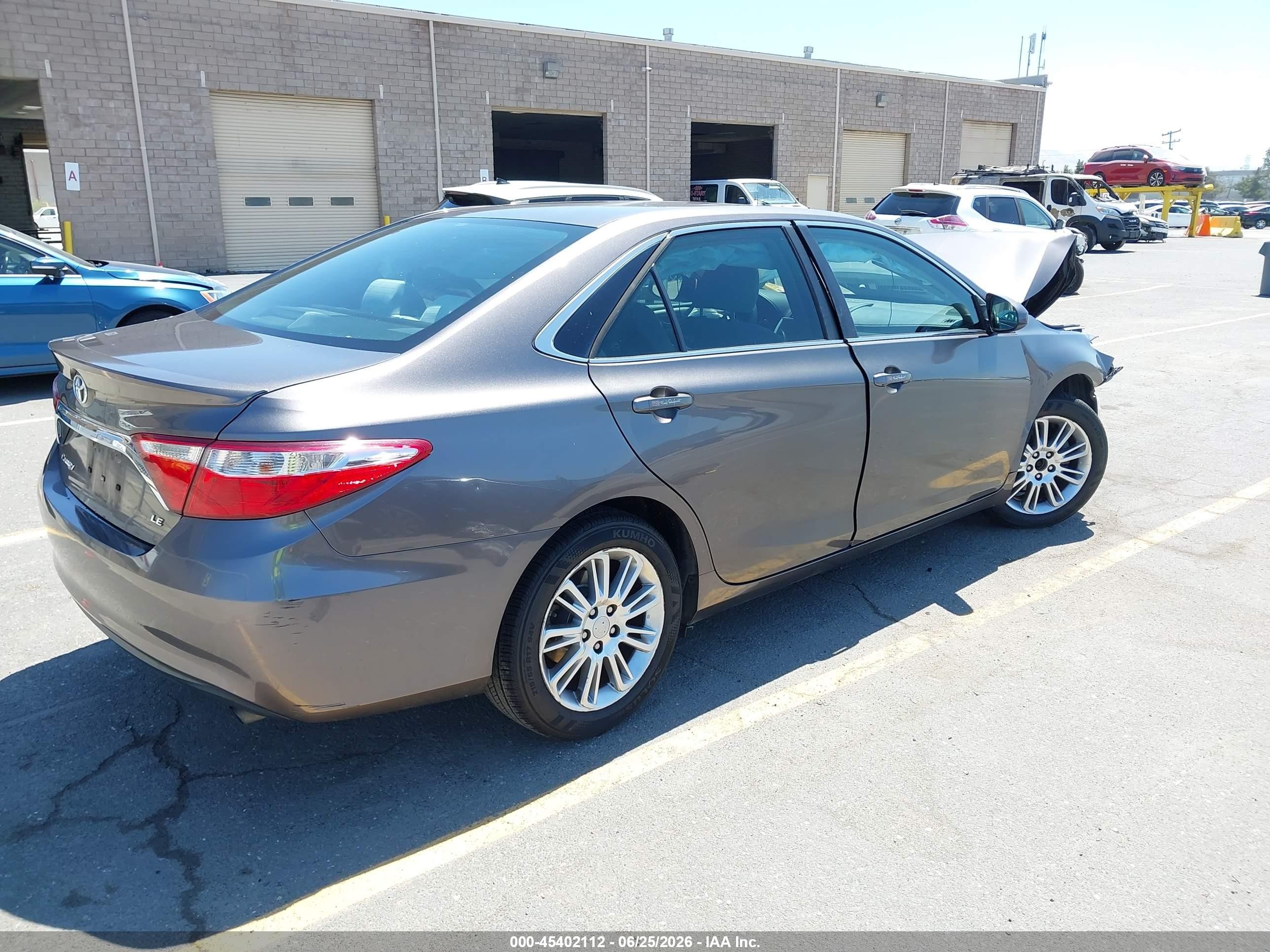 2015 Toyota Camry Le Gray vin: 4T4BF1FK3FR458463