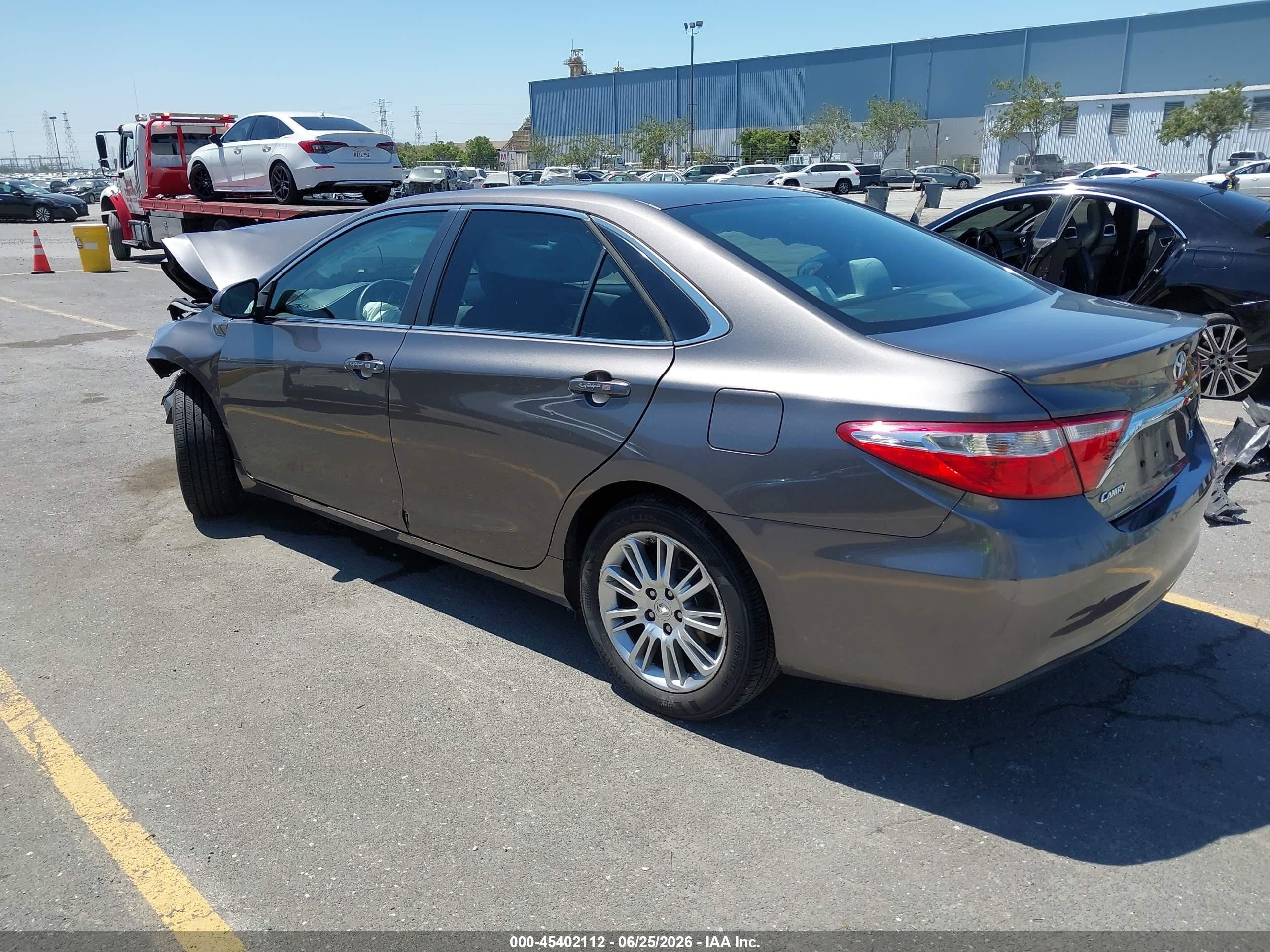 2015 Toyota Camry Le Gray vin: 4T4BF1FK3FR458463