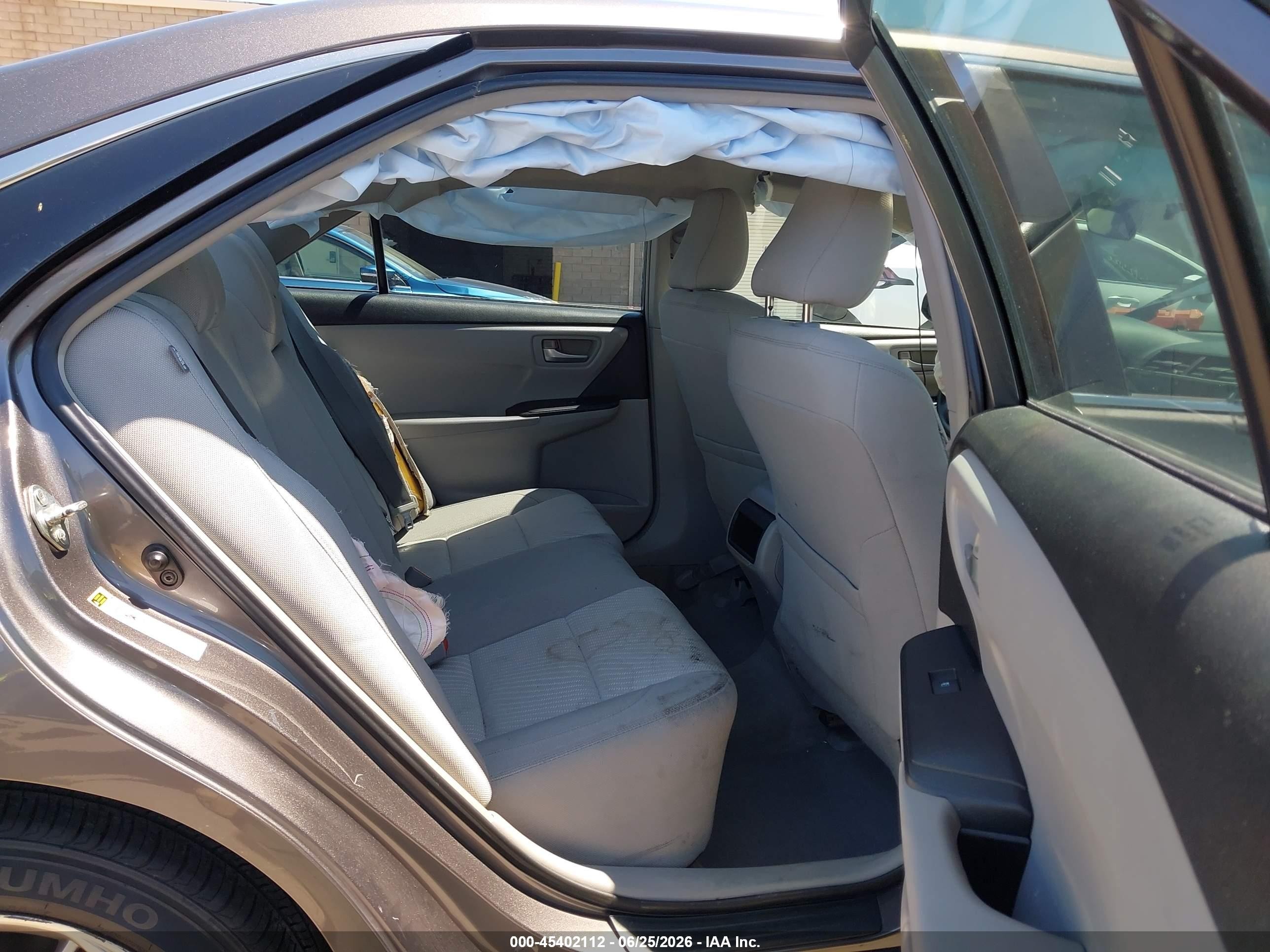 2015 Toyota Camry Le Gray vin: 4T4BF1FK3FR458463