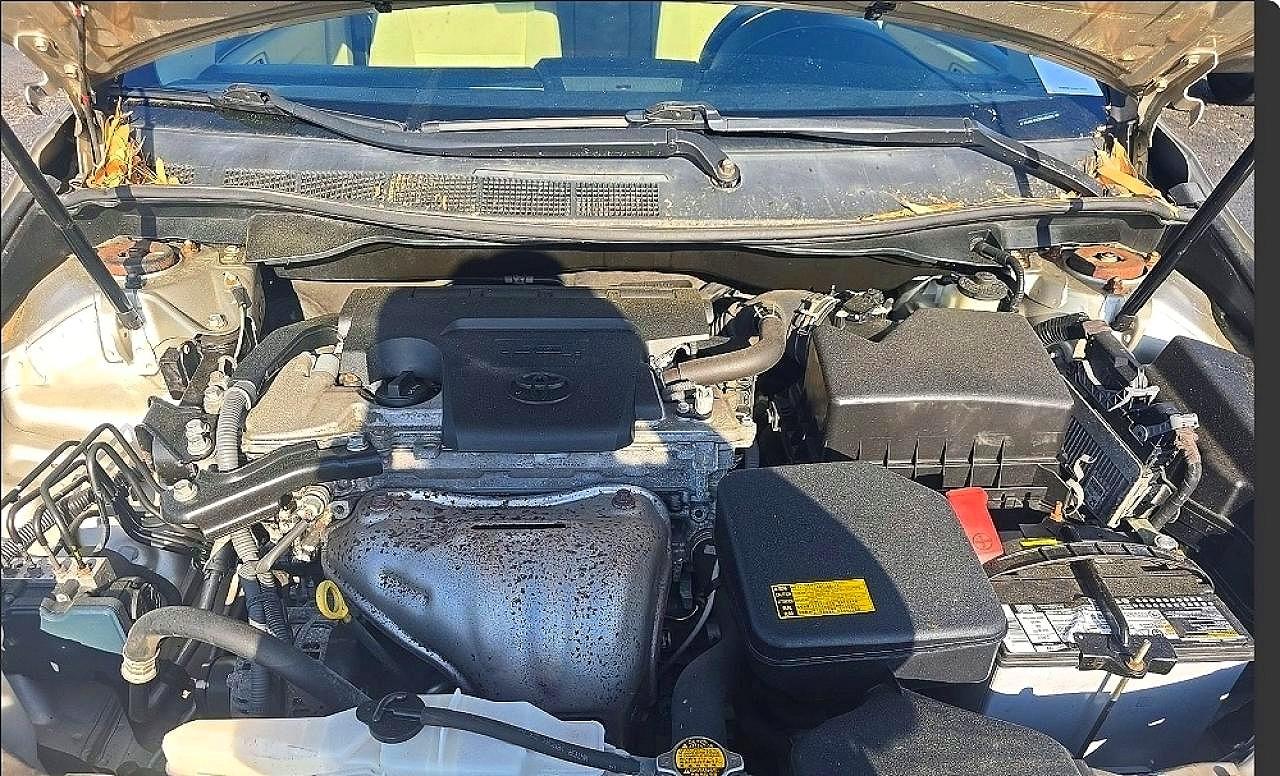 2015 Toyota Camry Le Gold vin: 4T4BF1FK3FR460102