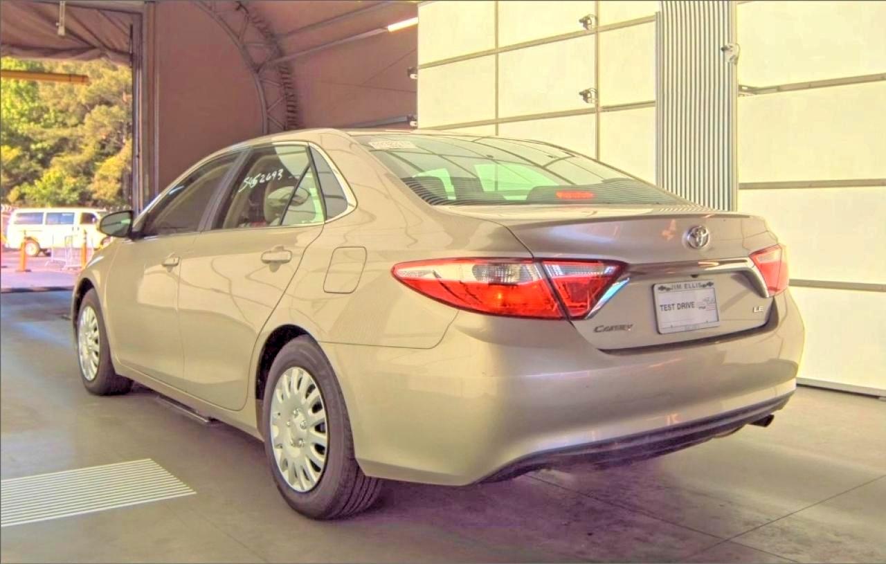 2015 Toyota Camry Le Gold vin: 4T4BF1FK3FR460102
