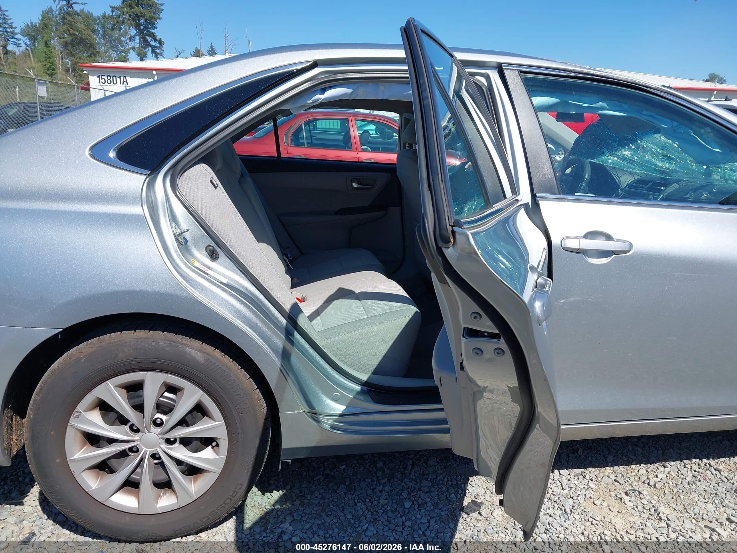 2015 Toyota Camry Le Silver vin: 4T4BF1FK3FR473903