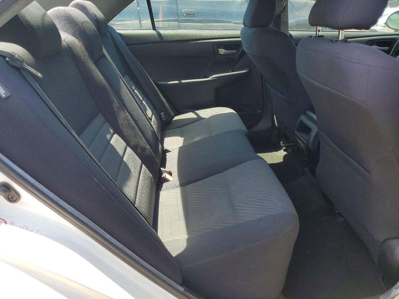 2015 Toyota Camry Le White vin: 4T4BF1FK3FR486781