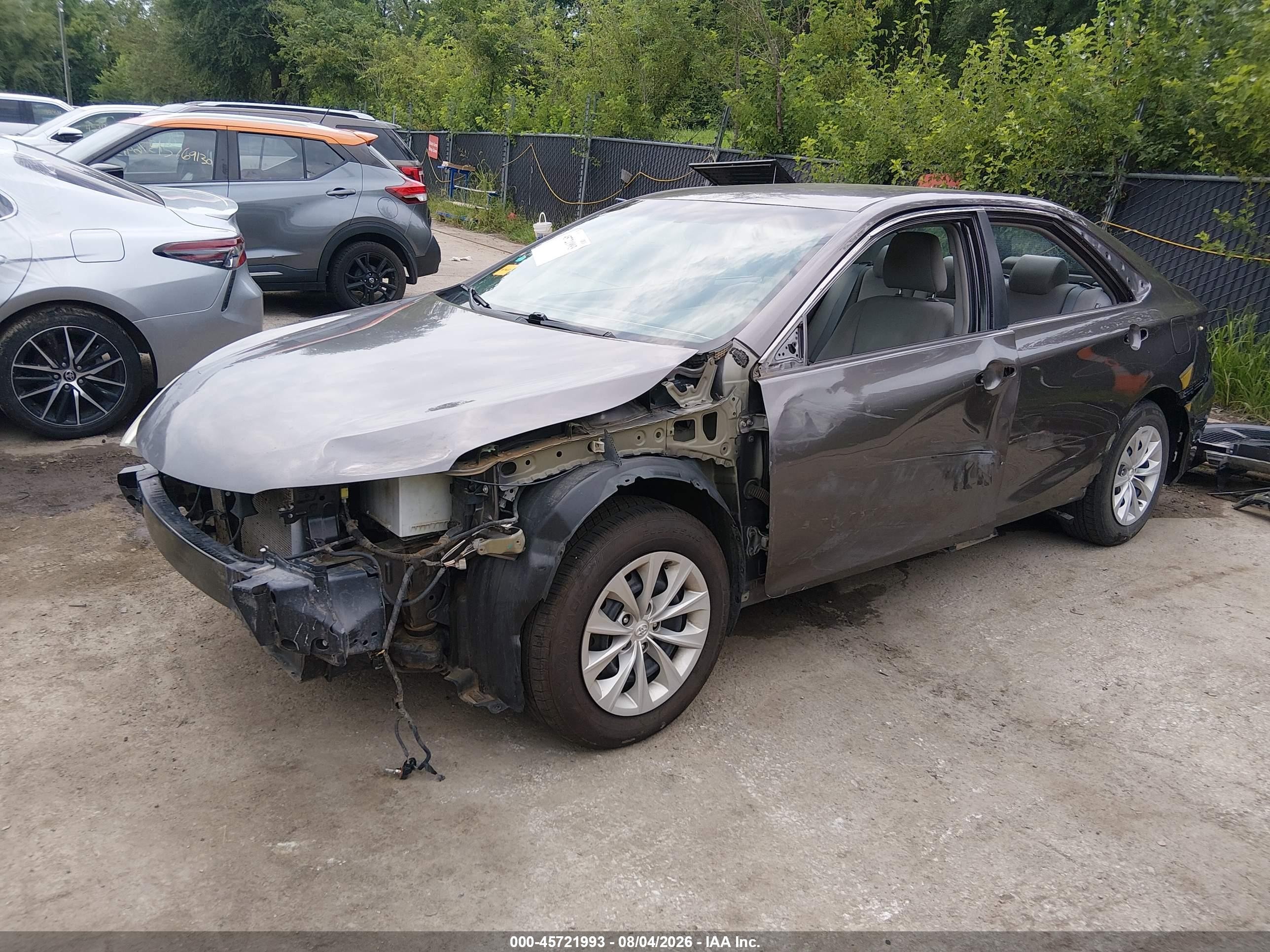 2015 Toyota Camry Le Gray vin: 4T4BF1FK3FR497361