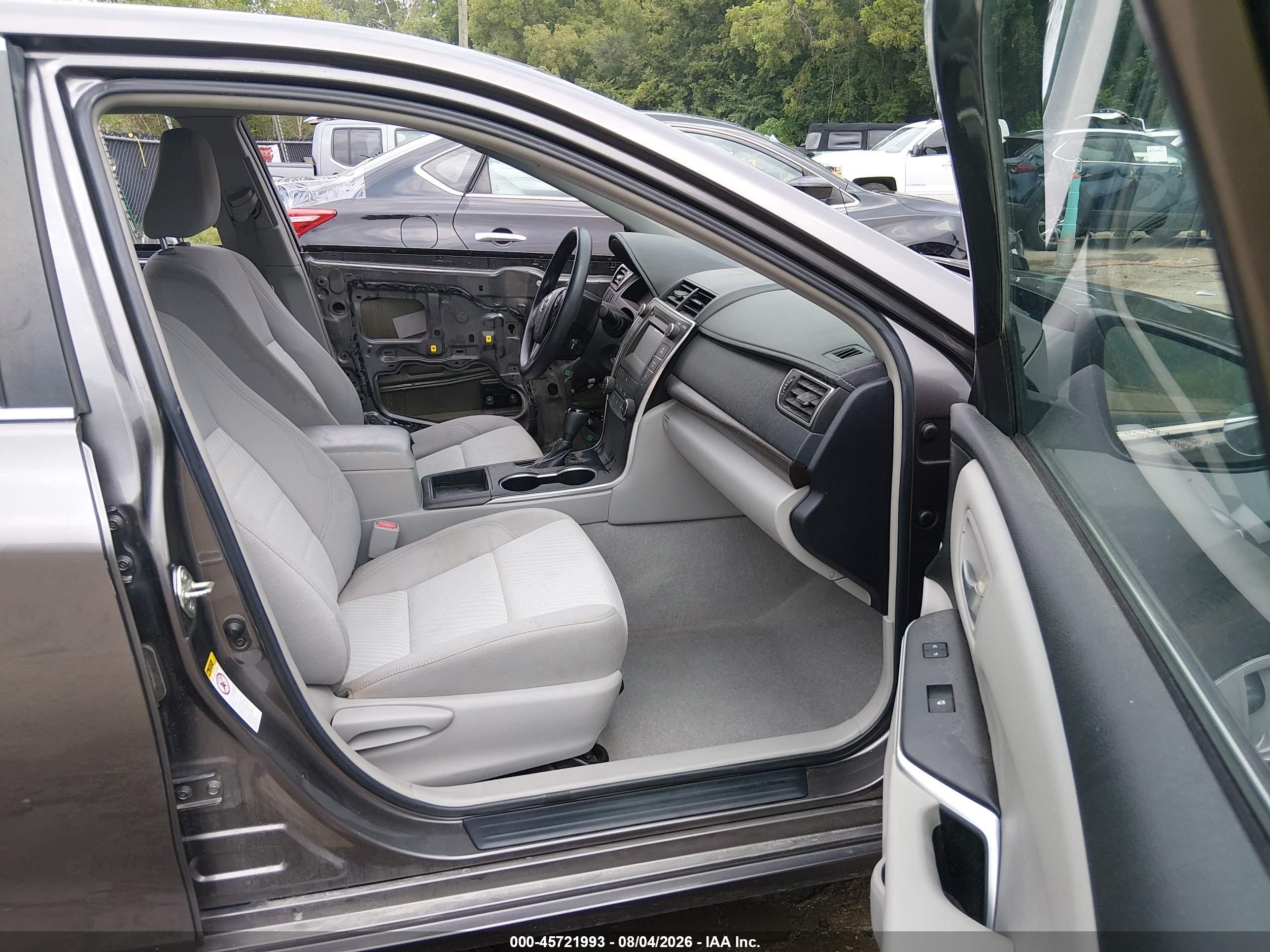 2015 Toyota Camry Le Gray vin: 4T4BF1FK3FR497361