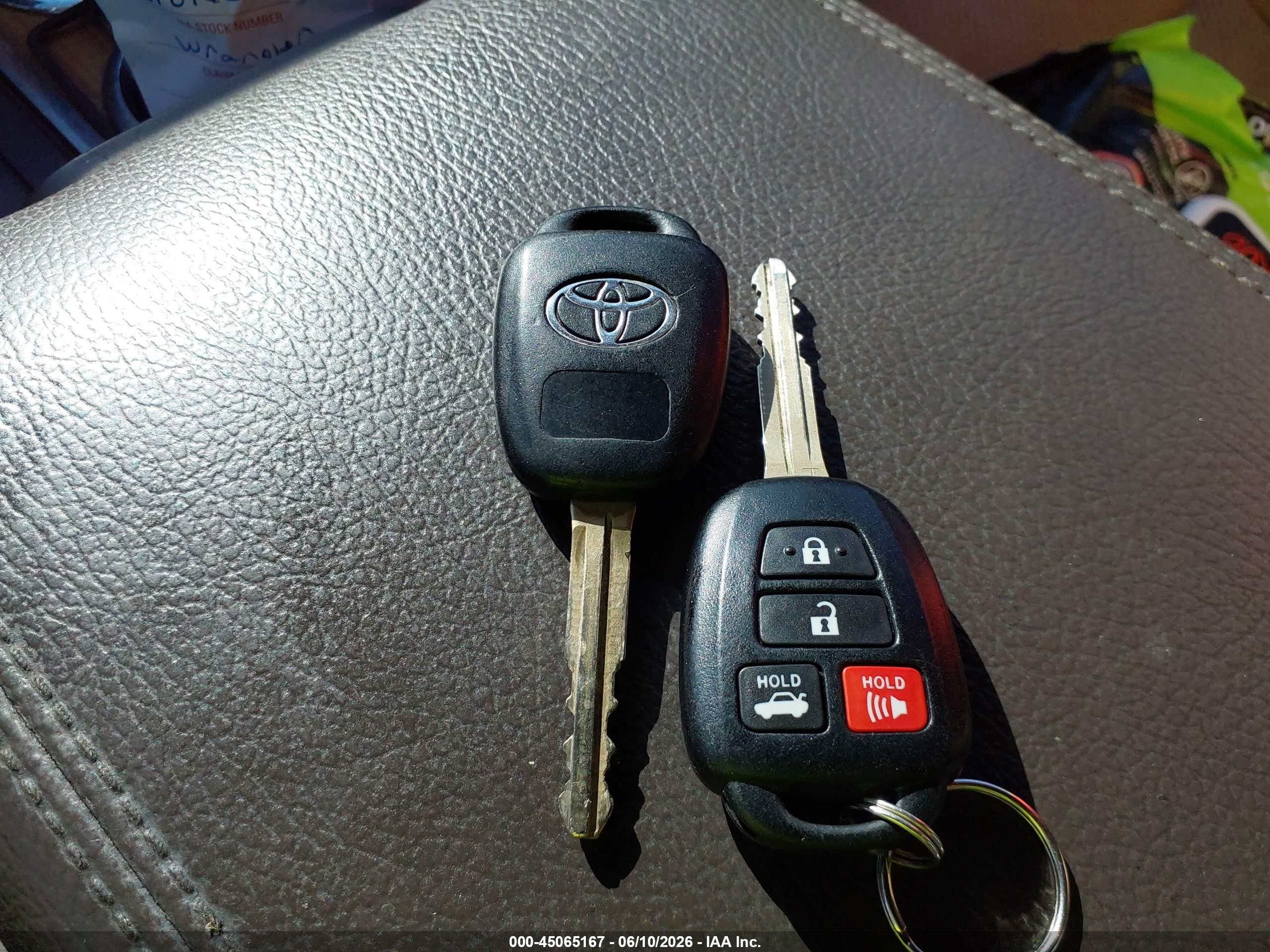 2015 Toyota Camry Le Синий vin: 4T4BF1FK3FR508908