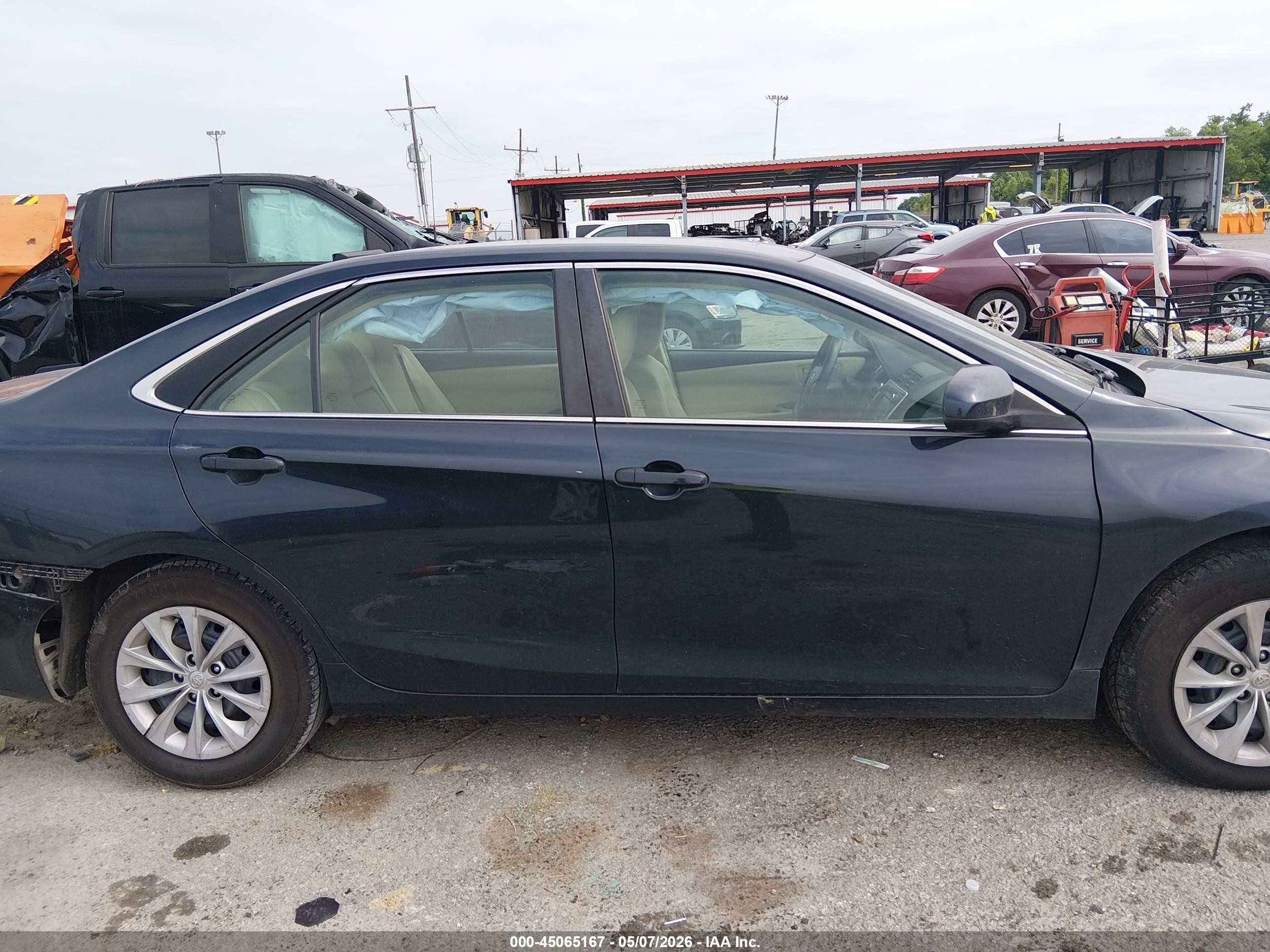 2015 Toyota Camry Le Синий vin: 4T4BF1FK3FR508908