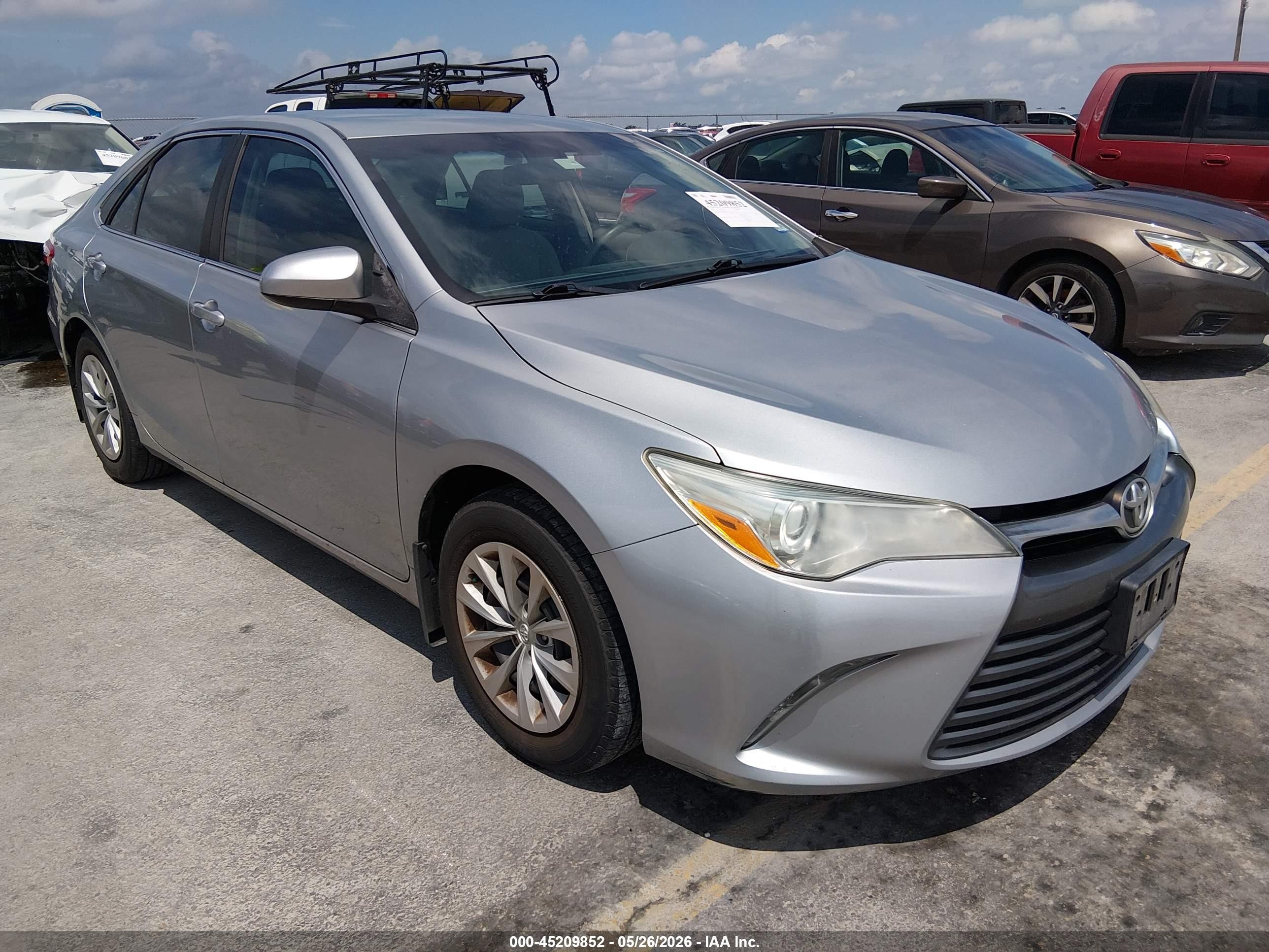 2015 Toyota Camry Le Silver vin: 4T4BF1FK3FR510111