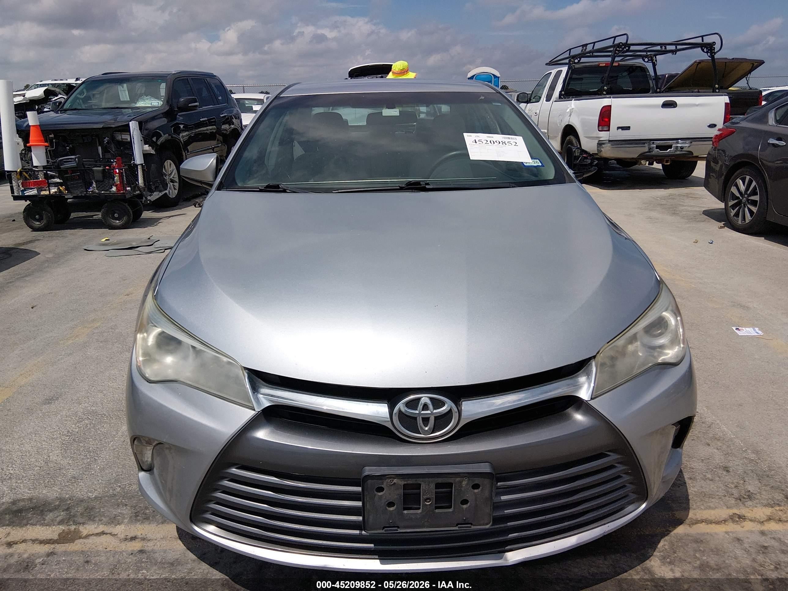 2015 Toyota Camry Le Silver vin: 4T4BF1FK3FR510111