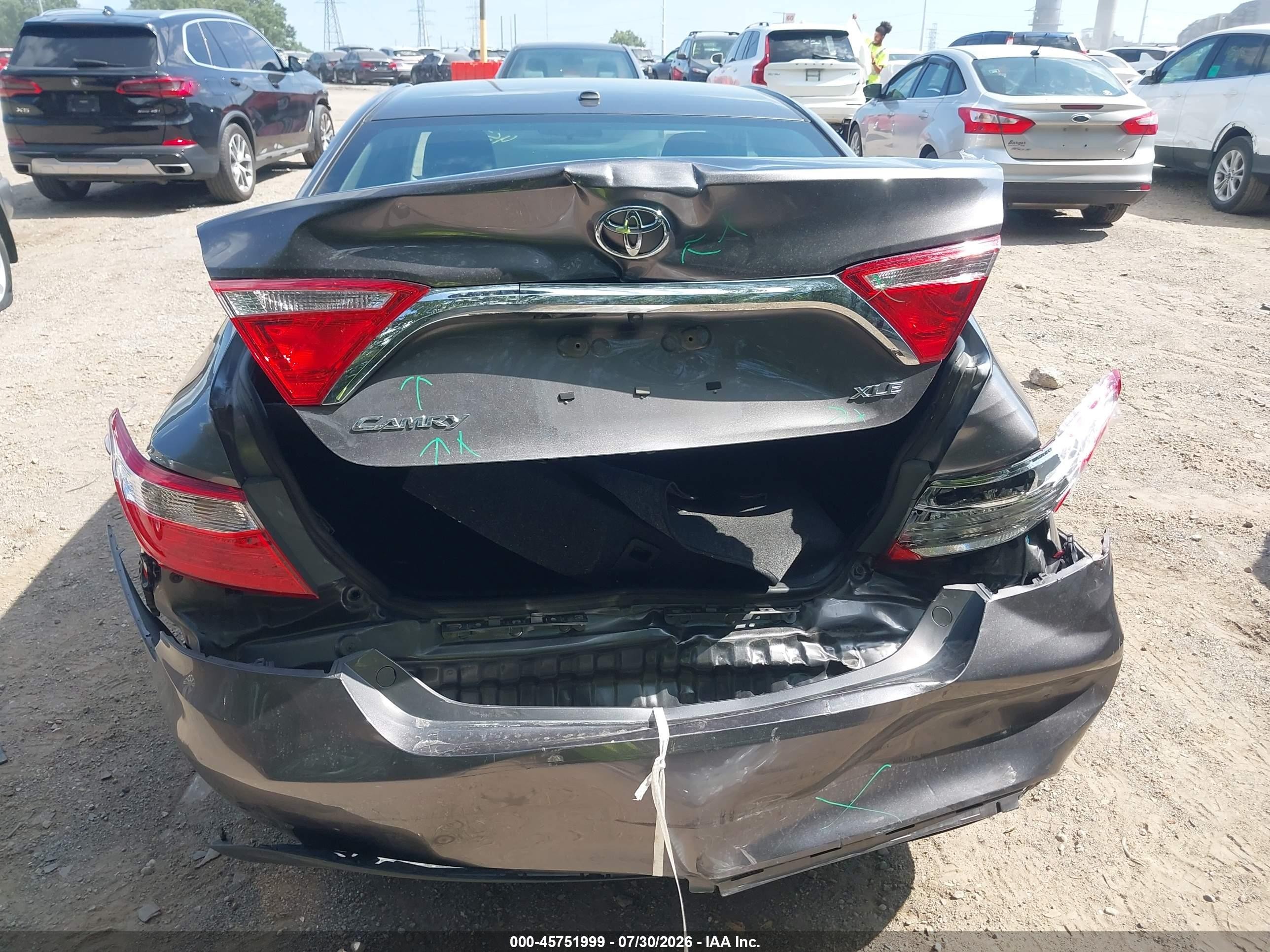 2015 Toyota Camry Xle Серый vin: 4T4BF1FK3FR512361