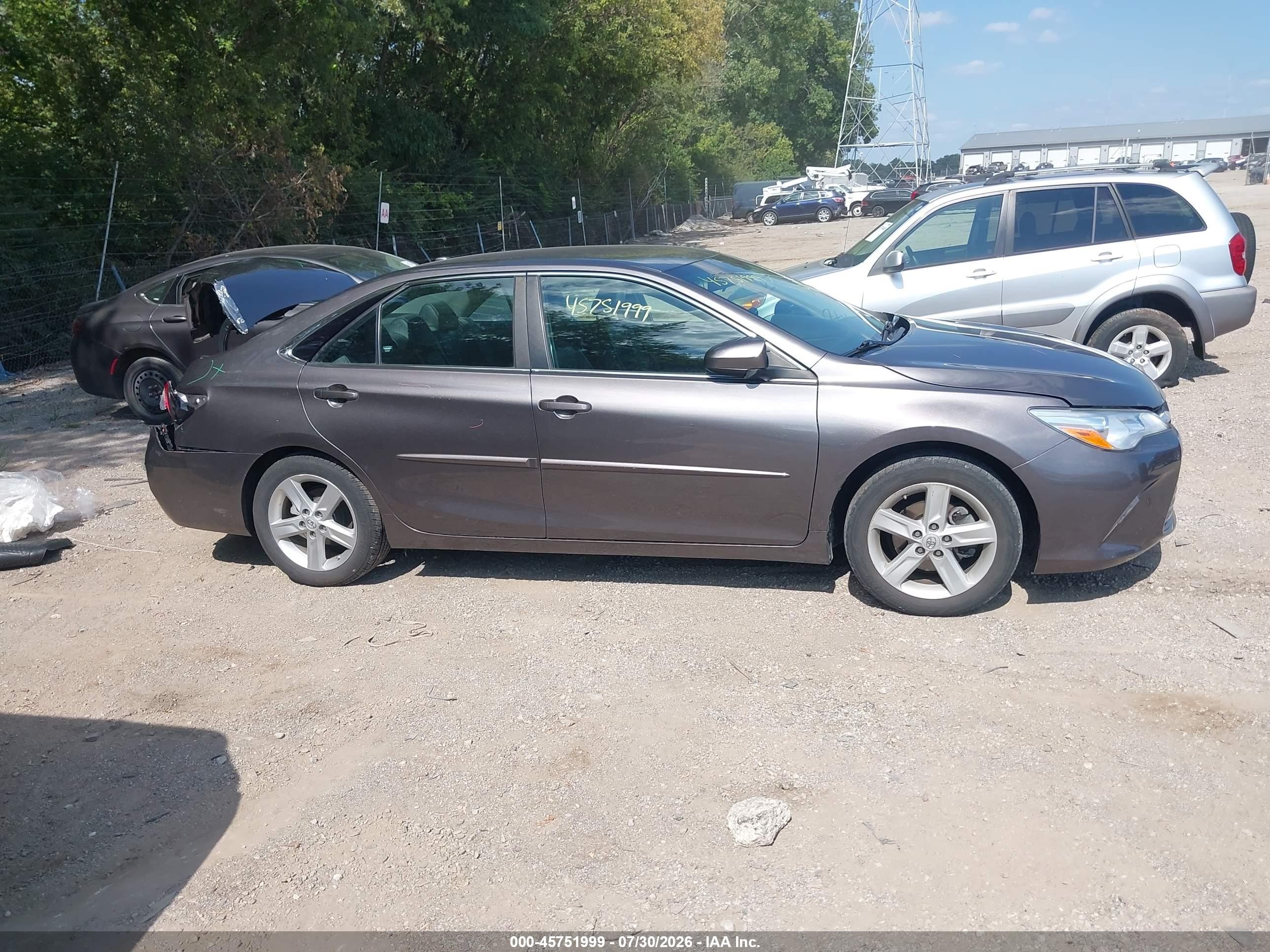 2015 Toyota Camry Xle Серый vin: 4T4BF1FK3FR512361