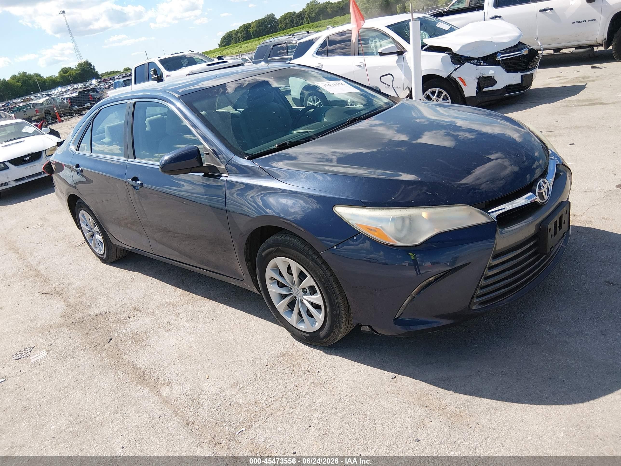 2015 Toyota Camry Le Blue vin: 4T4BF1FK3FR514868