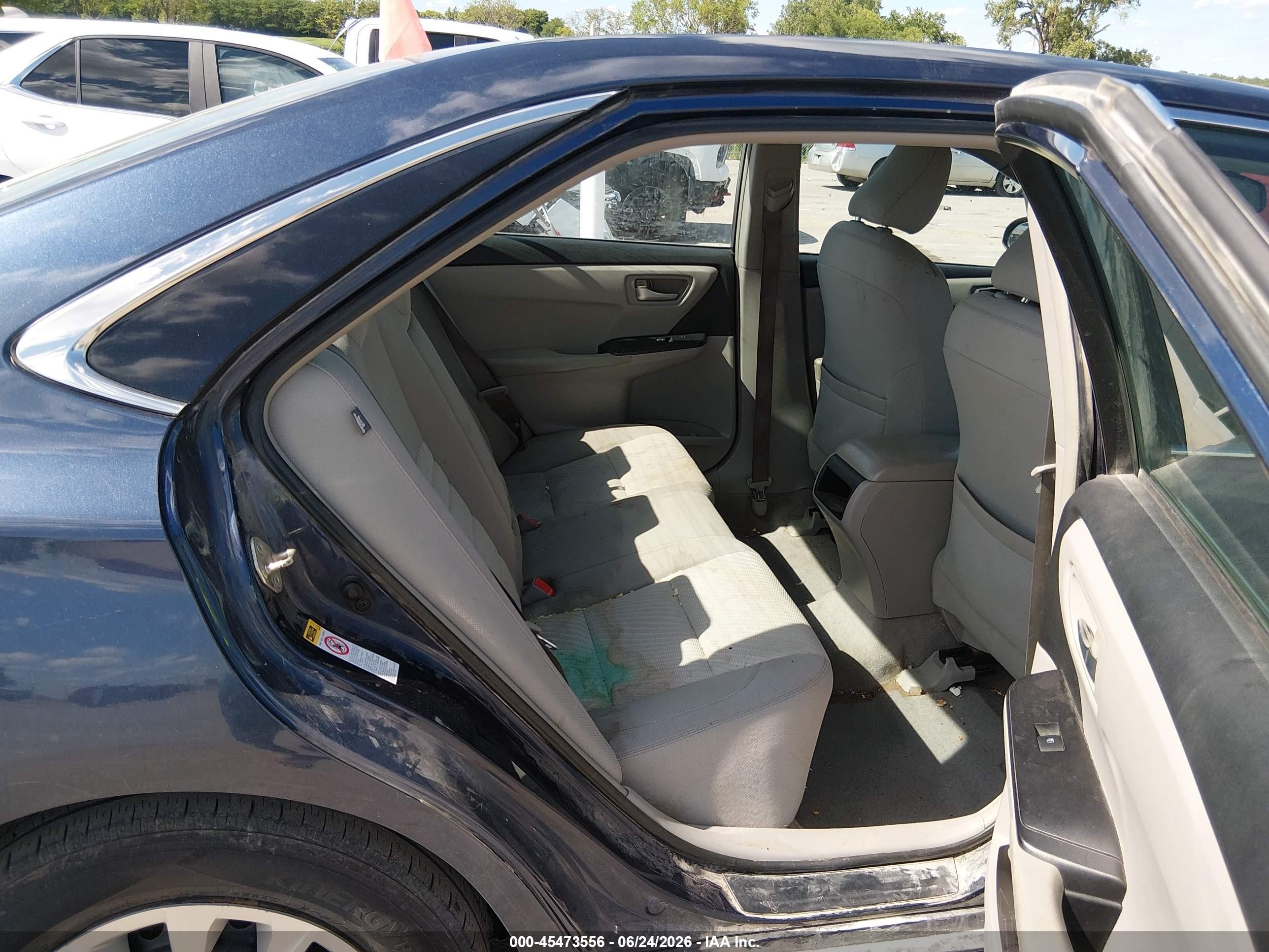 2015 Toyota Camry Le Blue vin: 4T4BF1FK3FR514868