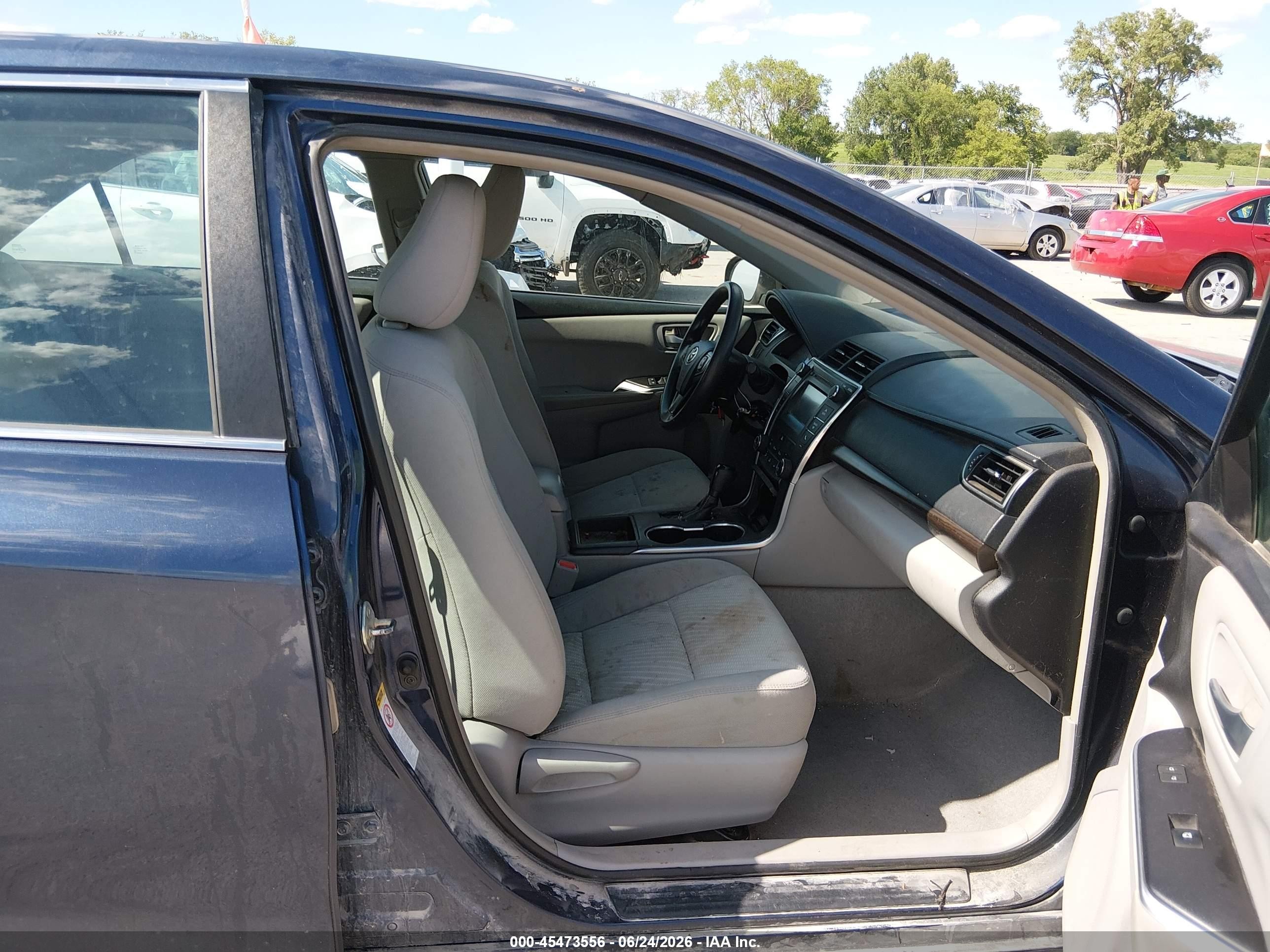 2015 Toyota Camry Le Blue vin: 4T4BF1FK3FR514868