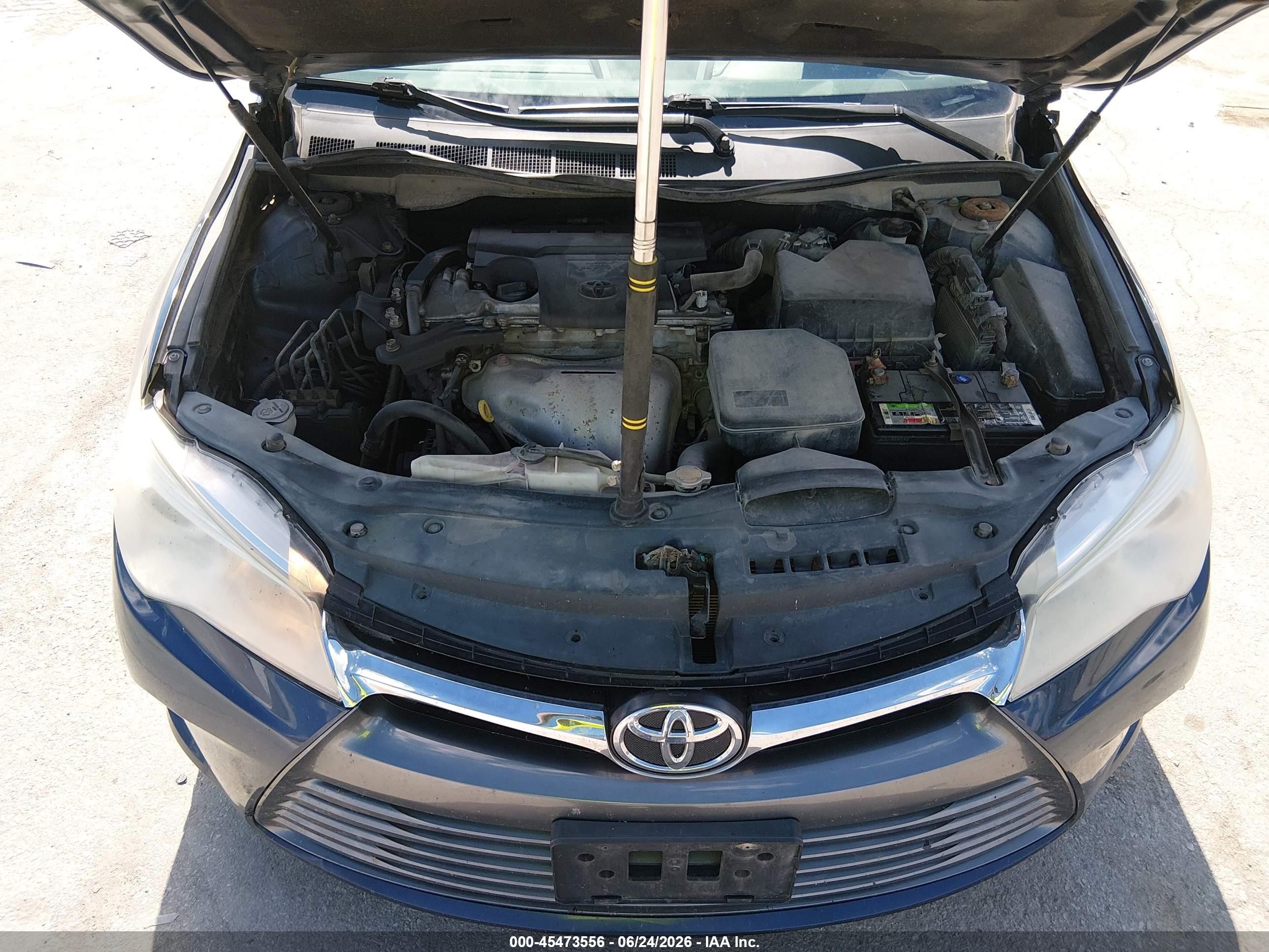 2015 Toyota Camry Le Blue vin: 4T4BF1FK3FR514868