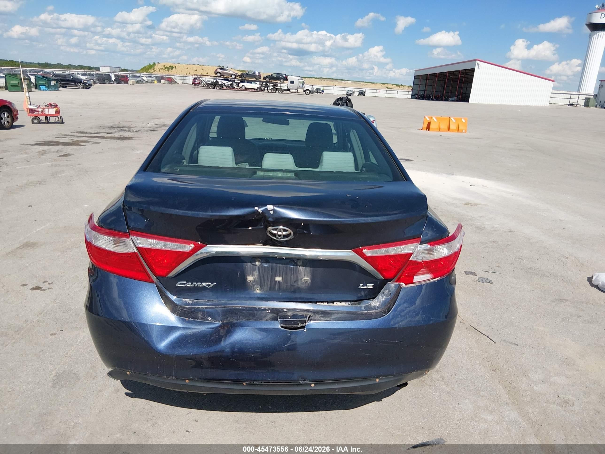 2015 Toyota Camry Le Blue vin: 4T4BF1FK3FR514868