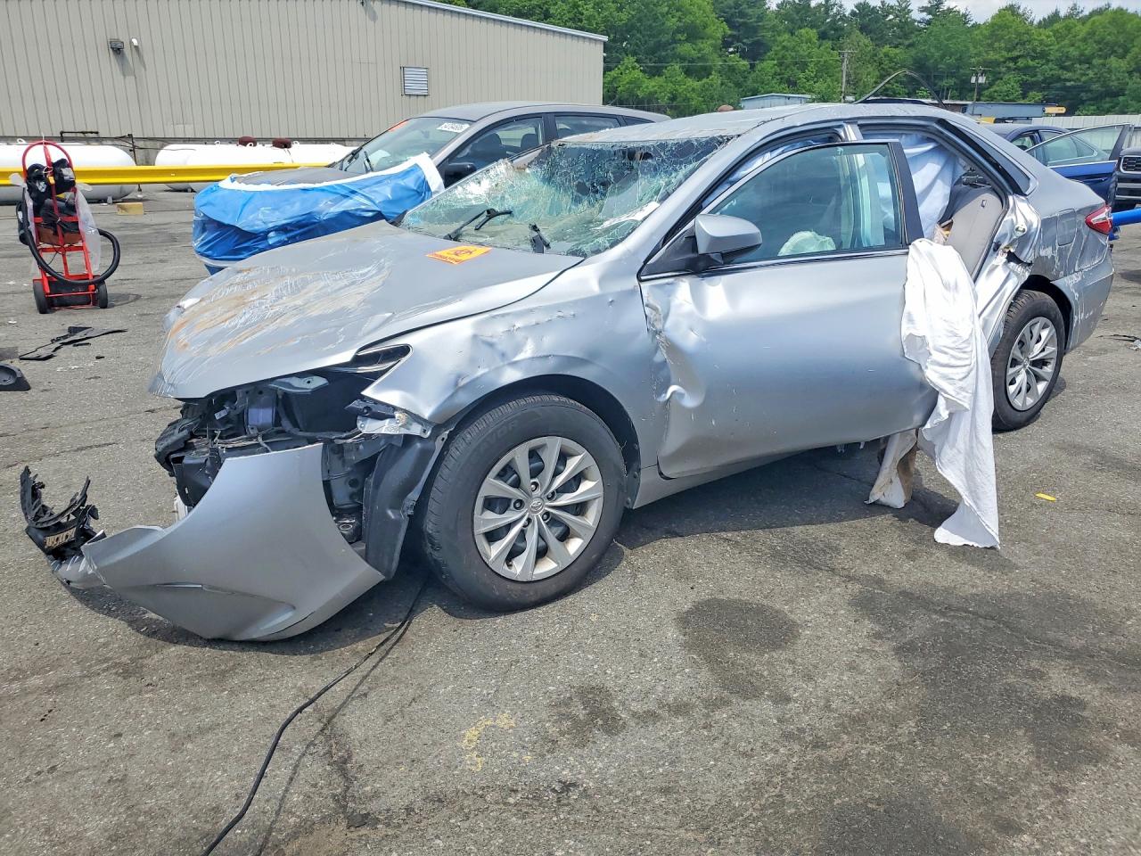2015 Toyota Camry Le Silver vin: 4T4BF1FK3FR515549