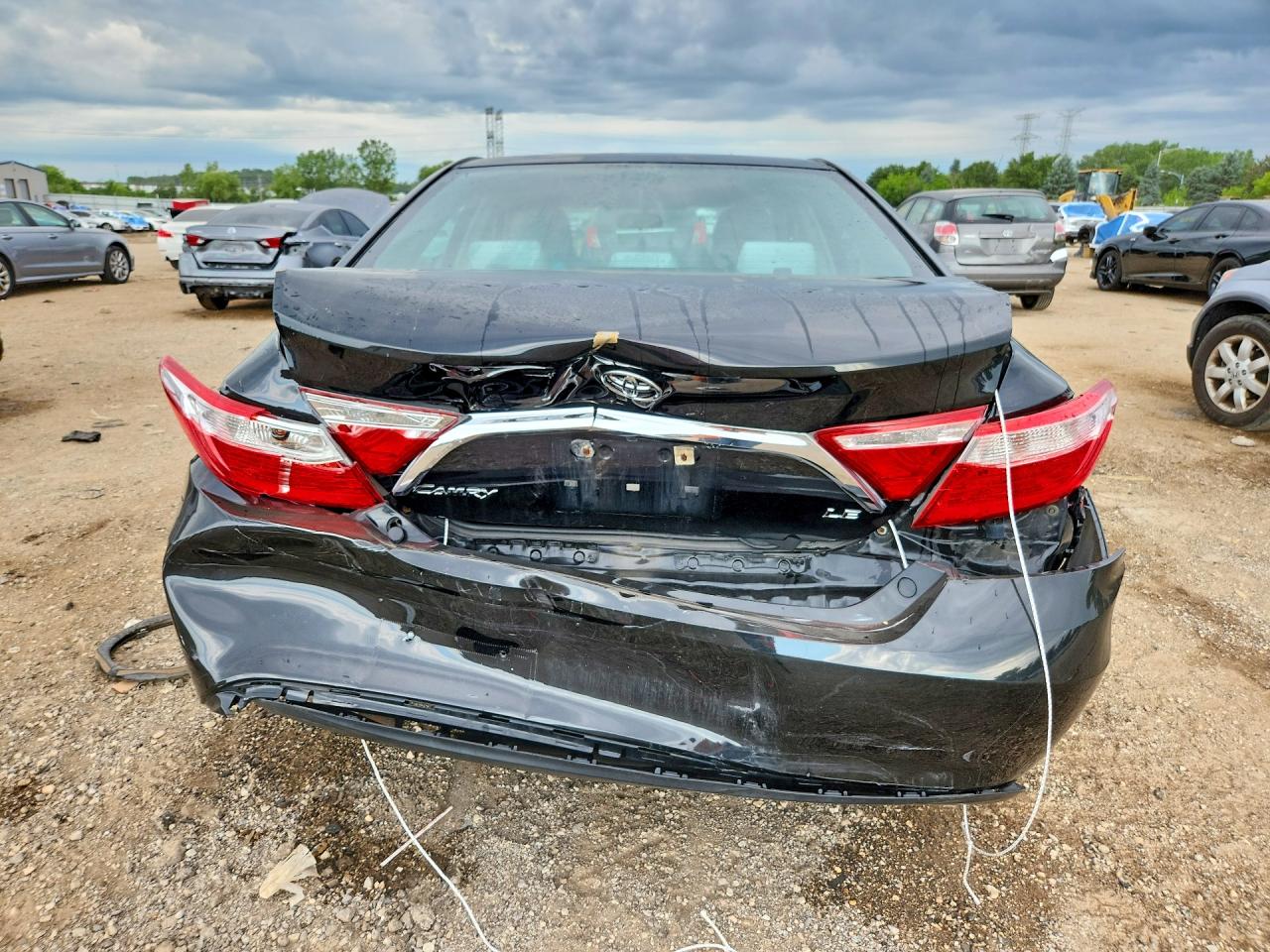 2016 Toyota Camry Le Black vin: 4T4BF1FK3GR521014