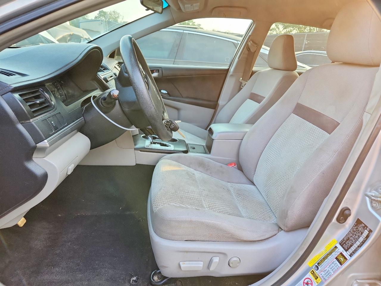 2012 Toyota Camry Le Silver vin: 4T4BF1FK4CR171399