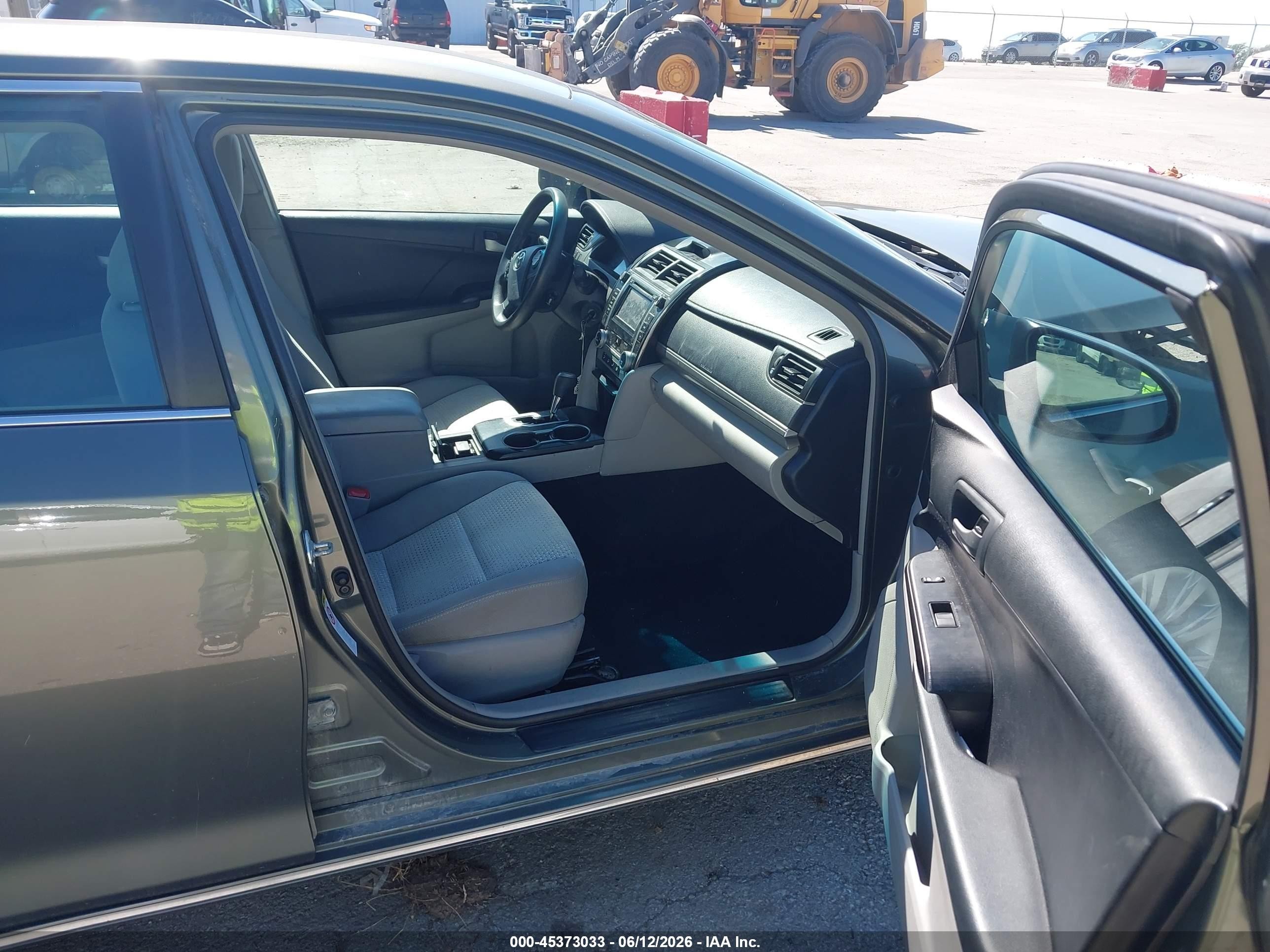 2012 Toyota Camry Le Gray vin: 4T4BF1FK4CR173735