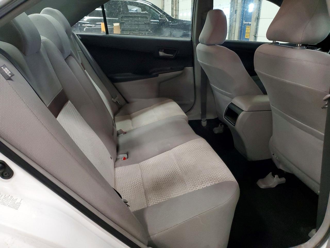 2012 Toyota Camry Base Белый vin: 4T4BF1FK4CR188199