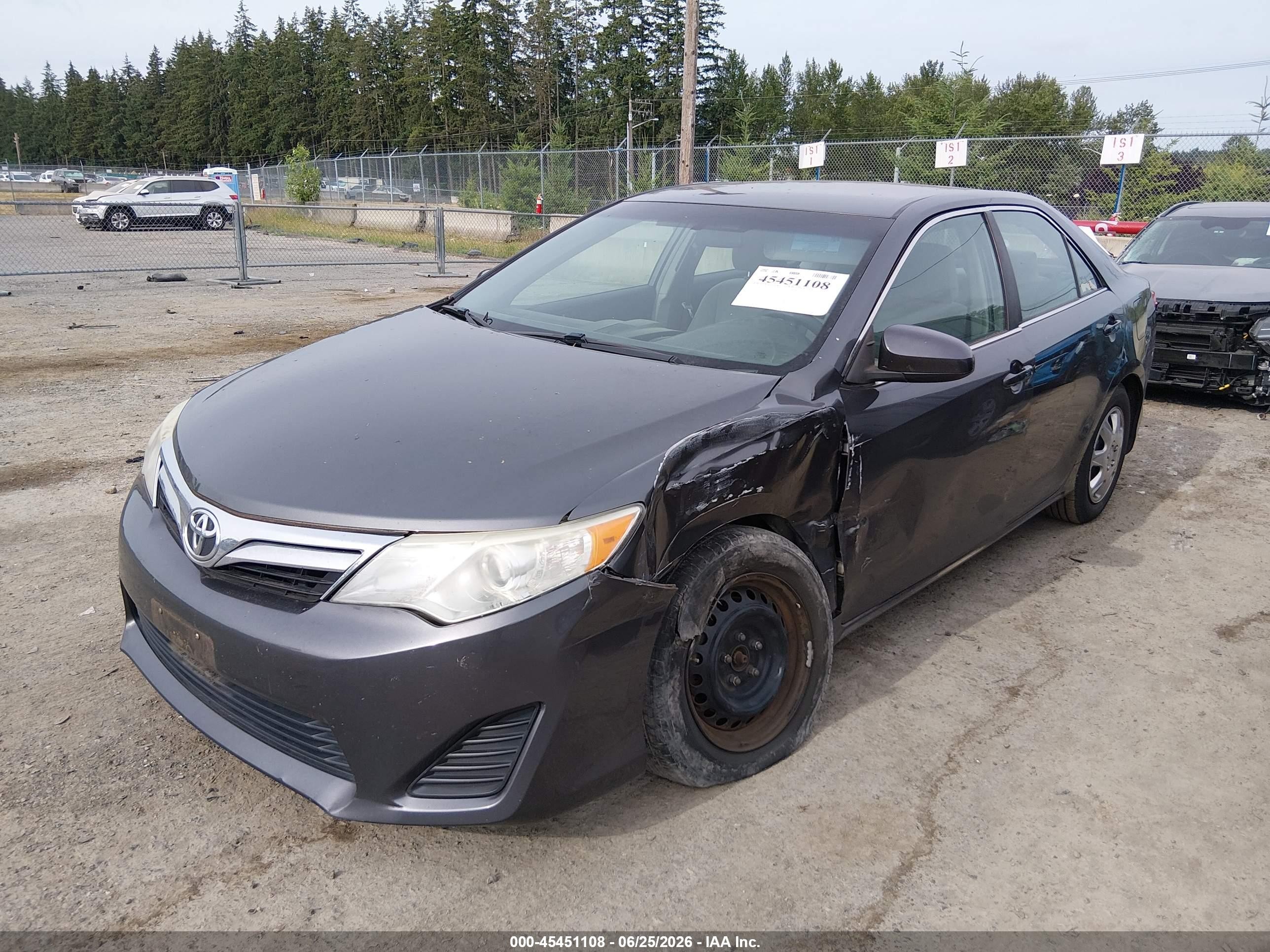 2012 Toyota Camry Le Gray vin: 4T4BF1FK4CR188431