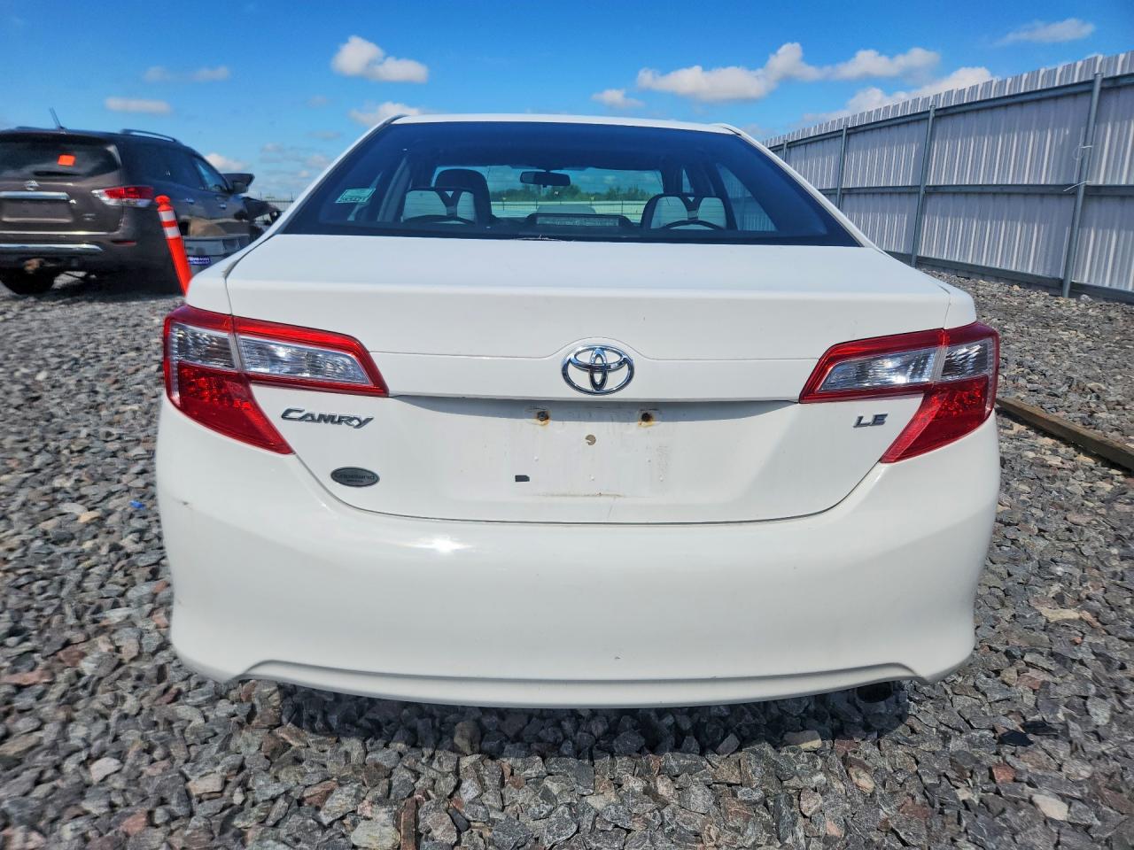 2012 Toyota Camry Le White vin: 4T4BF1FK4CR188994