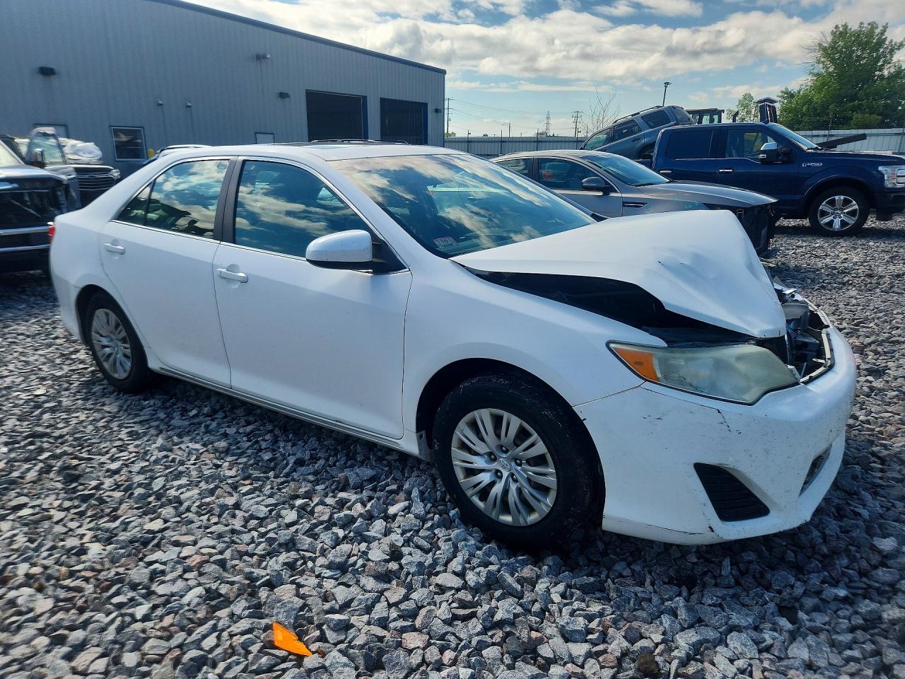 2012 Toyota Camry Le White vin: 4T4BF1FK4CR188994