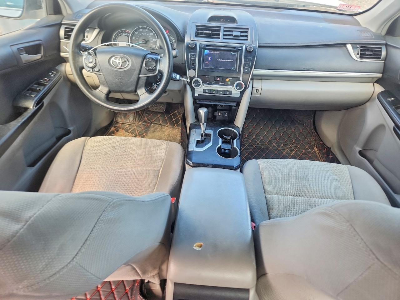 2012 Toyota Camry Le White vin: 4T4BF1FK4CR188994