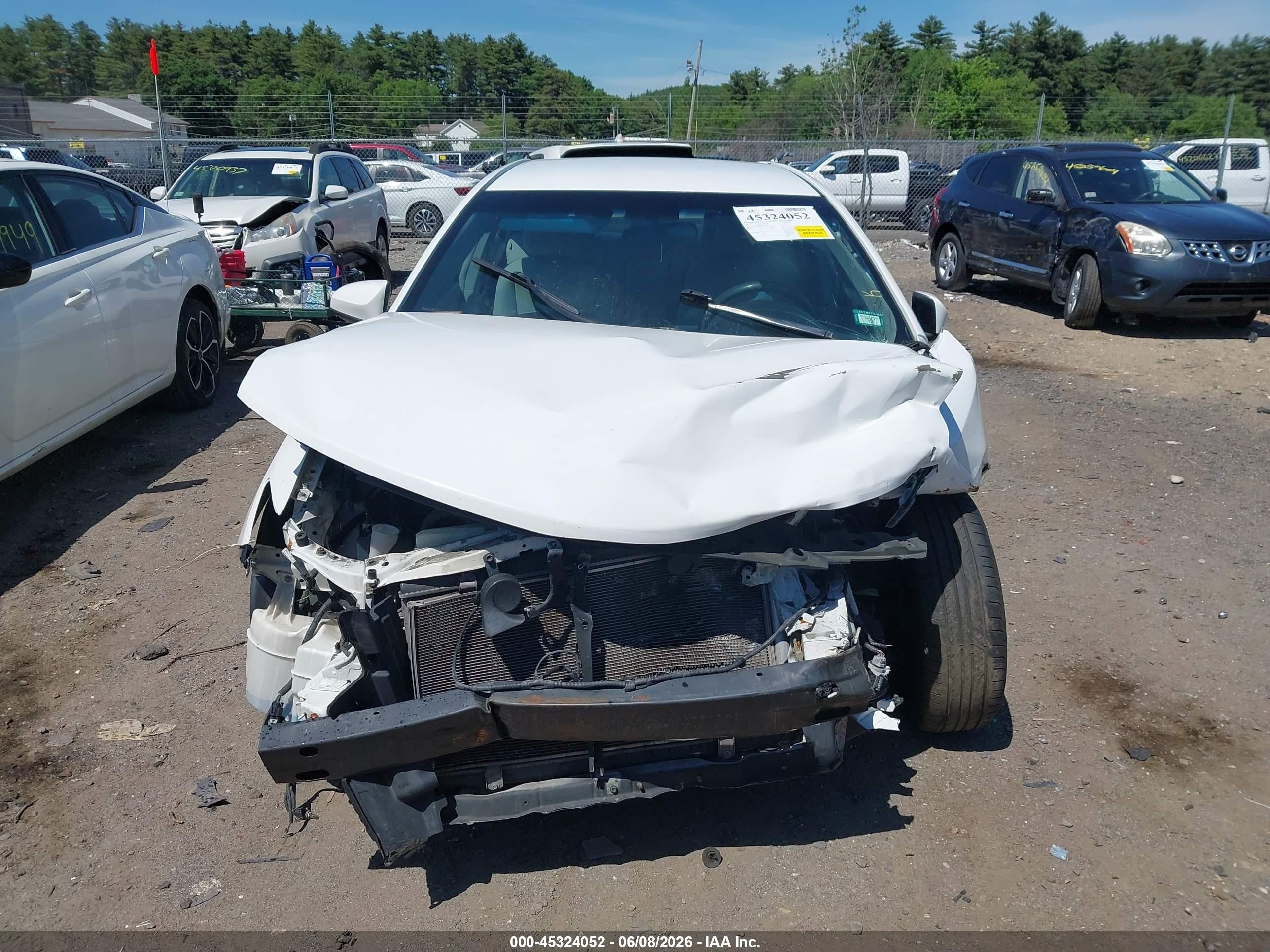 2012 Toyota Camry Le White vin: 4T4BF1FK4CR206006